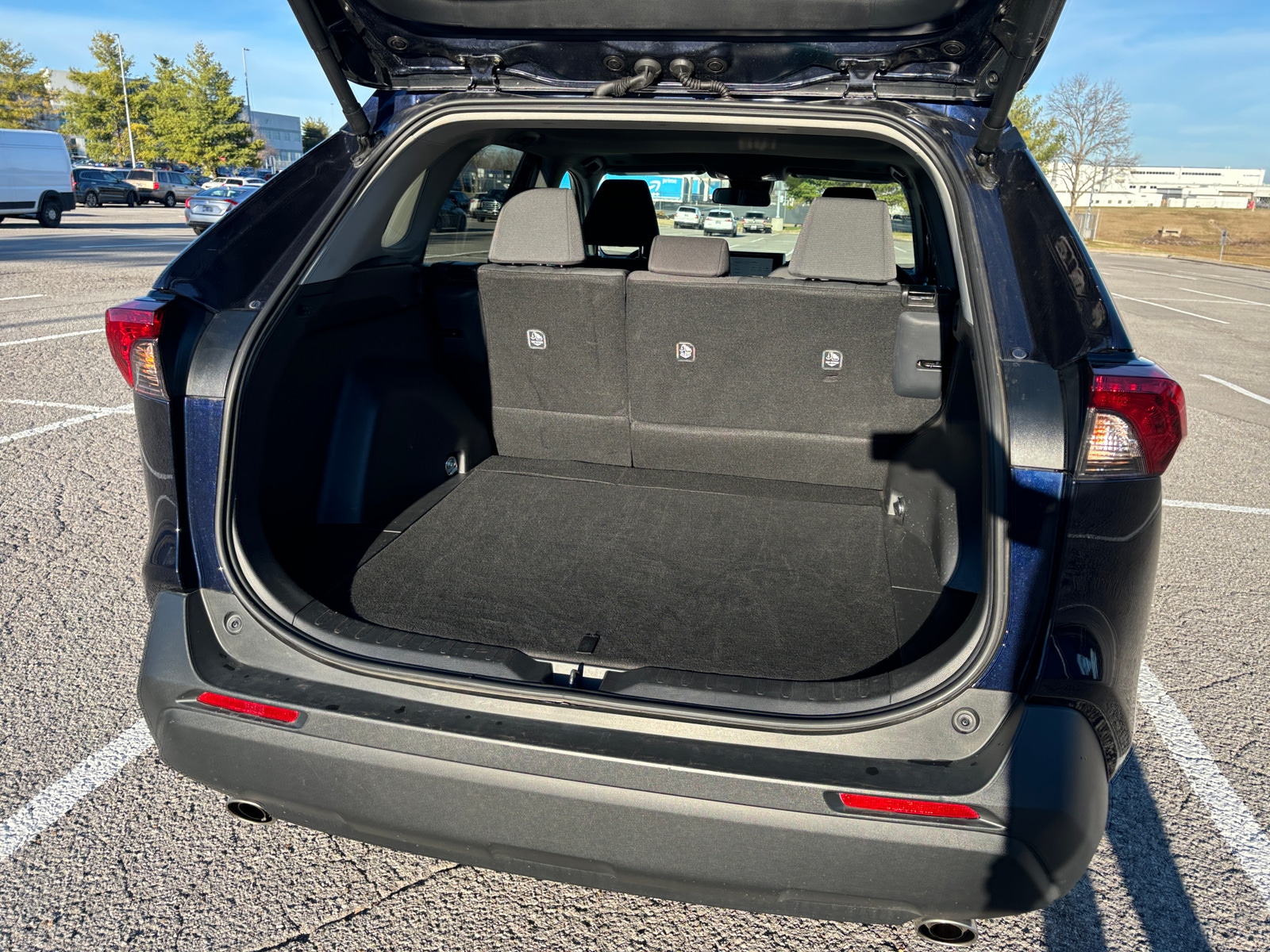 Thumbnail: 2025 Toyota RAV4 - 6