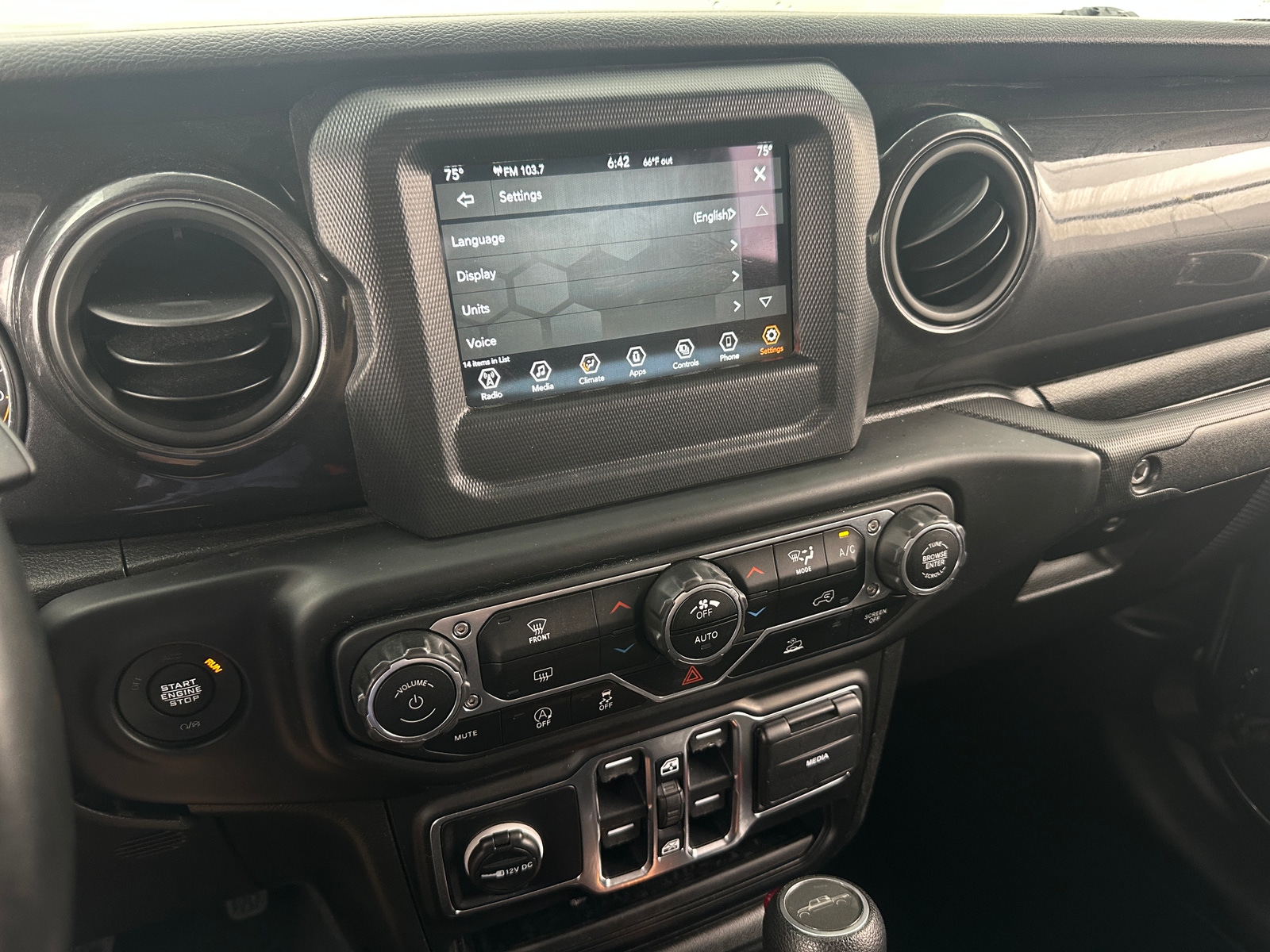 Thumbnail: 2021 Jeep Gladiator - 4