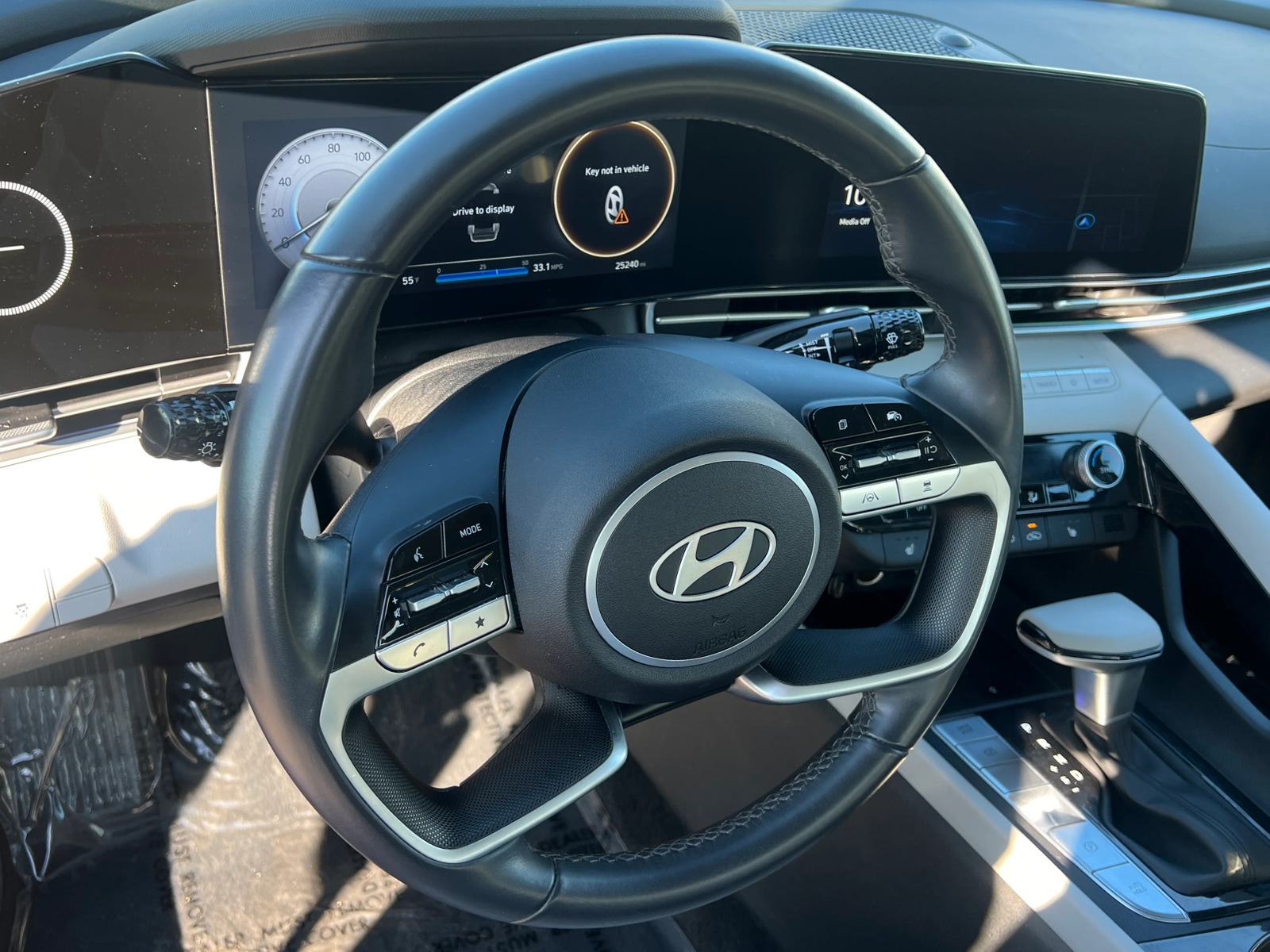 Thumbnail: 2025 Hyundai Elantra - 4