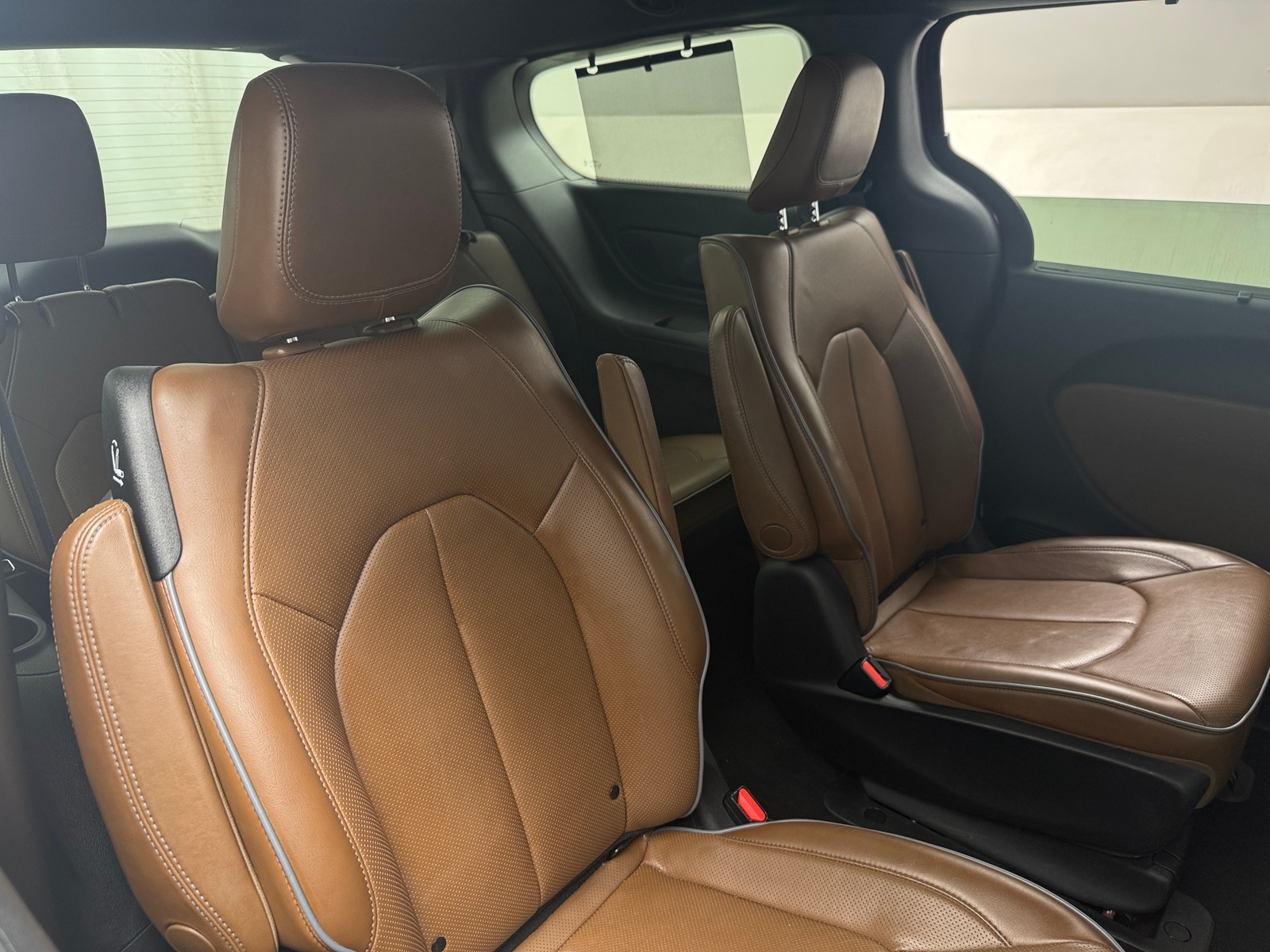 Thumbnail: 2021 Chrysler Pacifica - 6