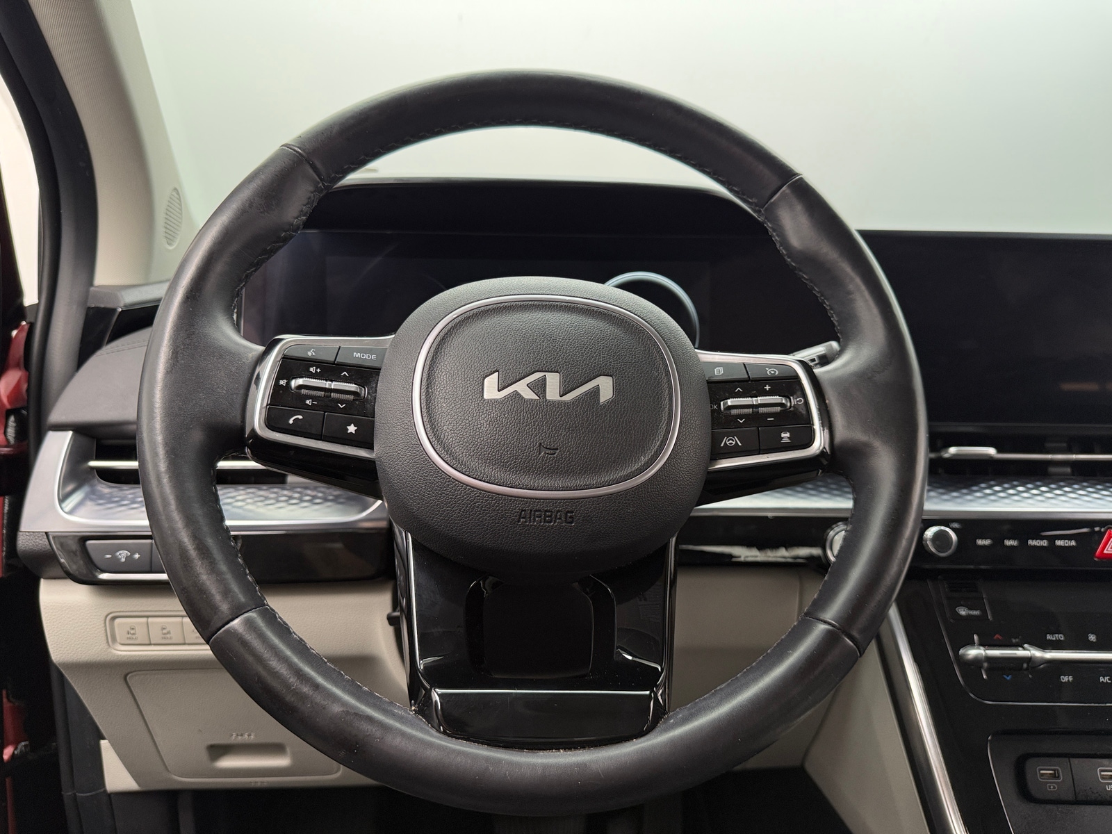 Thumbnail: 2024 Kia Carnival - 4