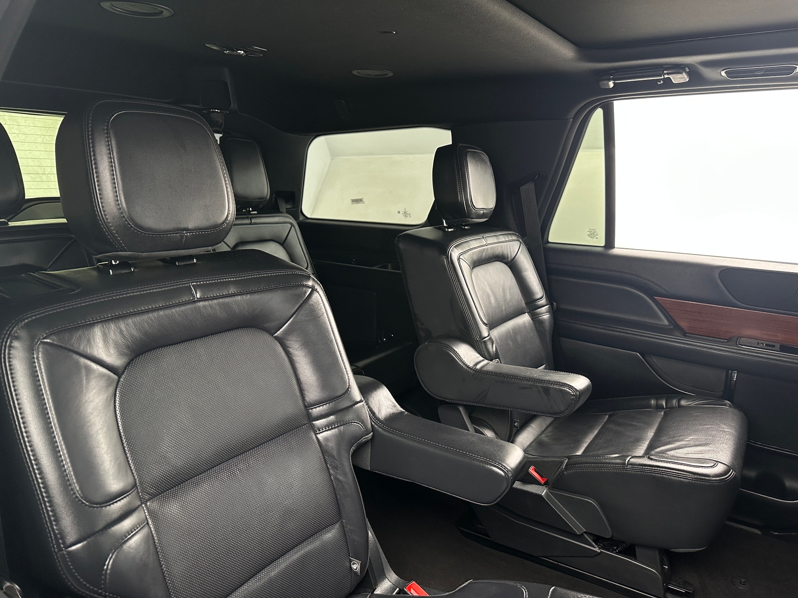 Thumbnail: 2023 Lincoln Navigator - 5