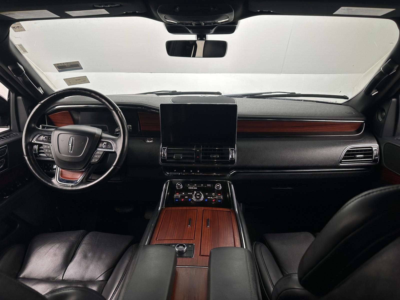 Thumbnail: 2023 Lincoln Navigator - 2