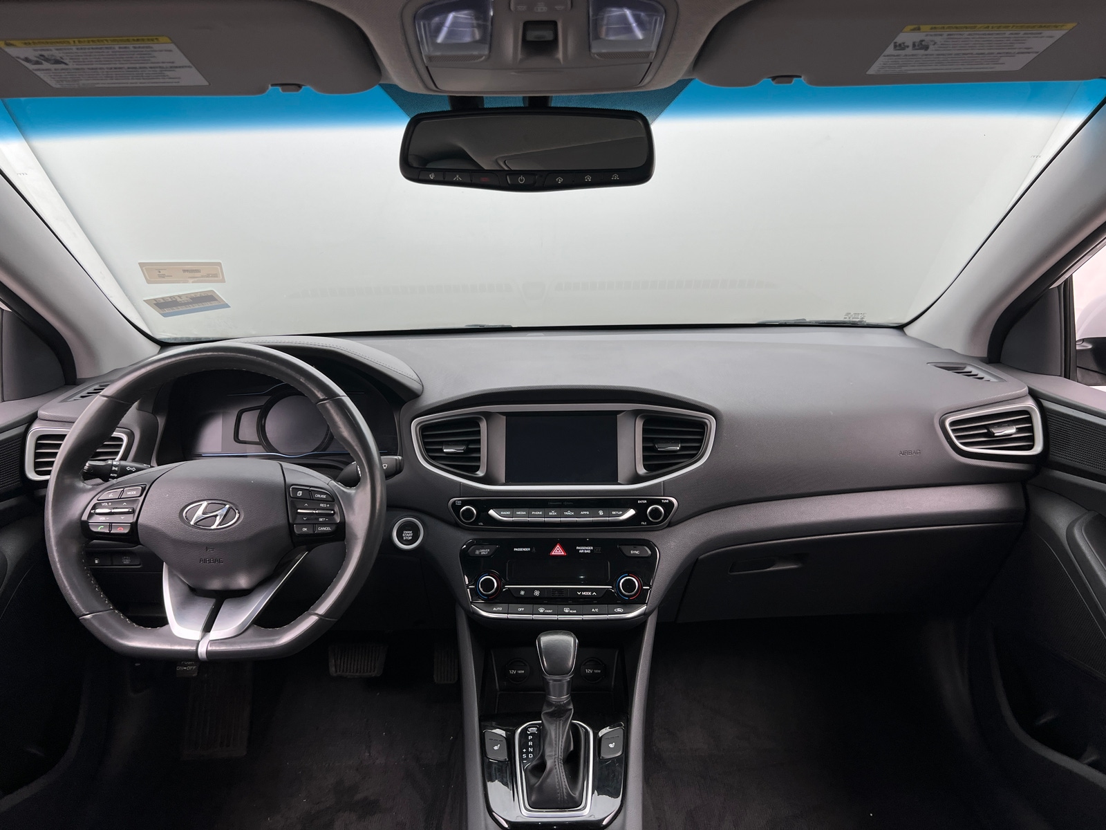 Thumbnail: 2017 Hyundai Ioniq - 2