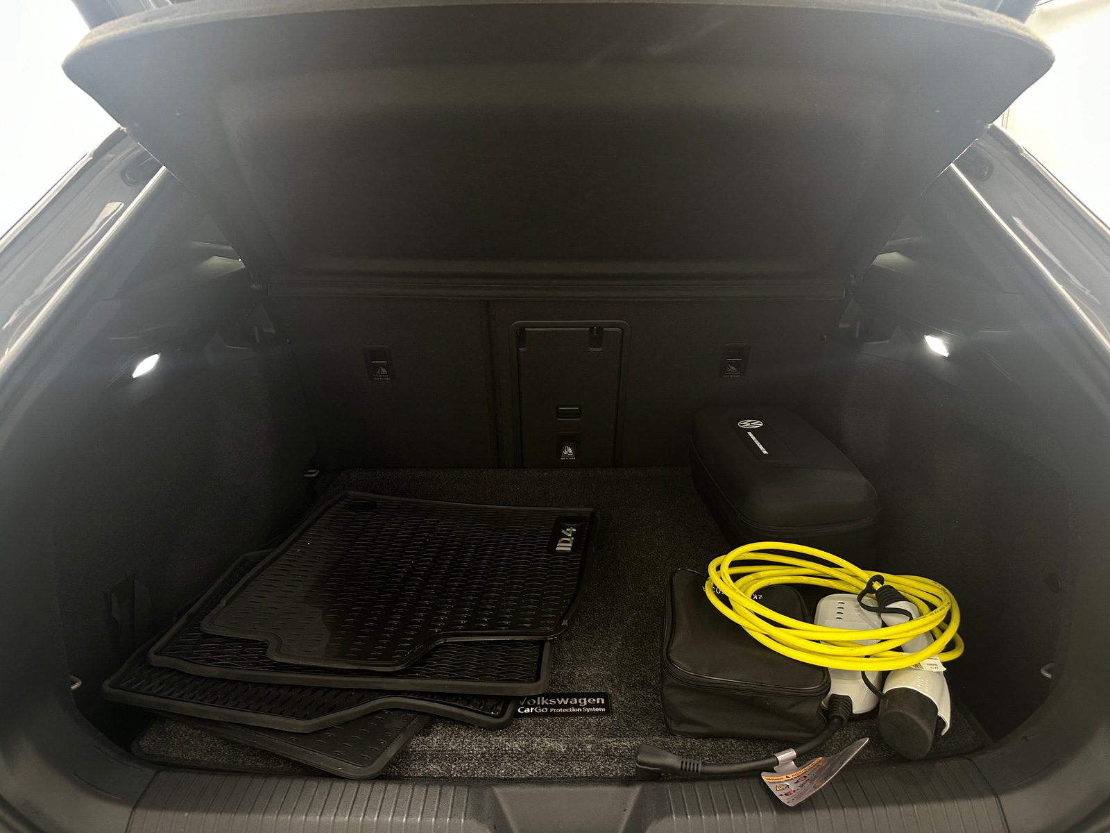 Thumbnail: 2021 Volkswagen ID.4 - 6