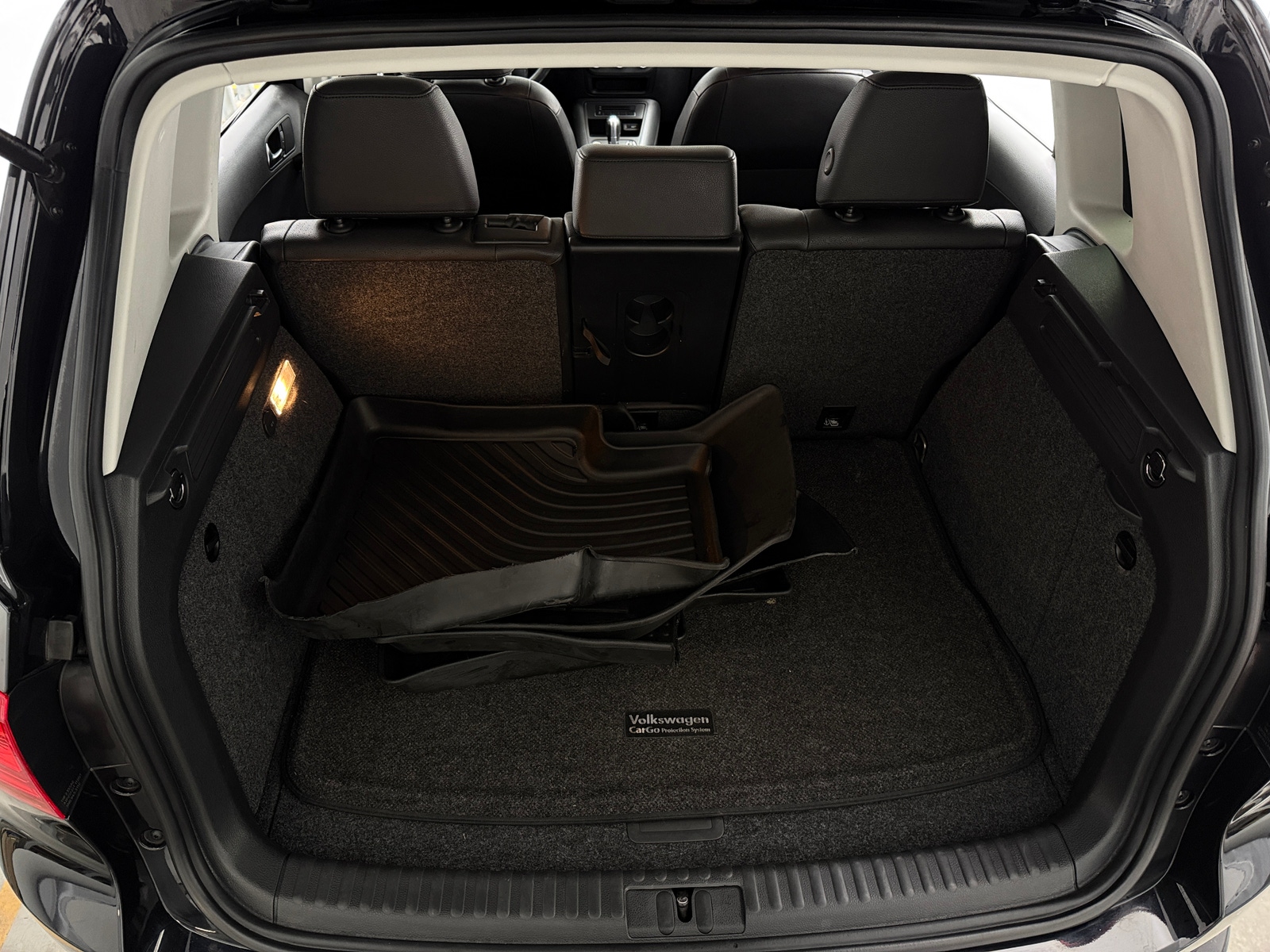 Thumbnail: 2017 Volkswagen Tiguan - 6