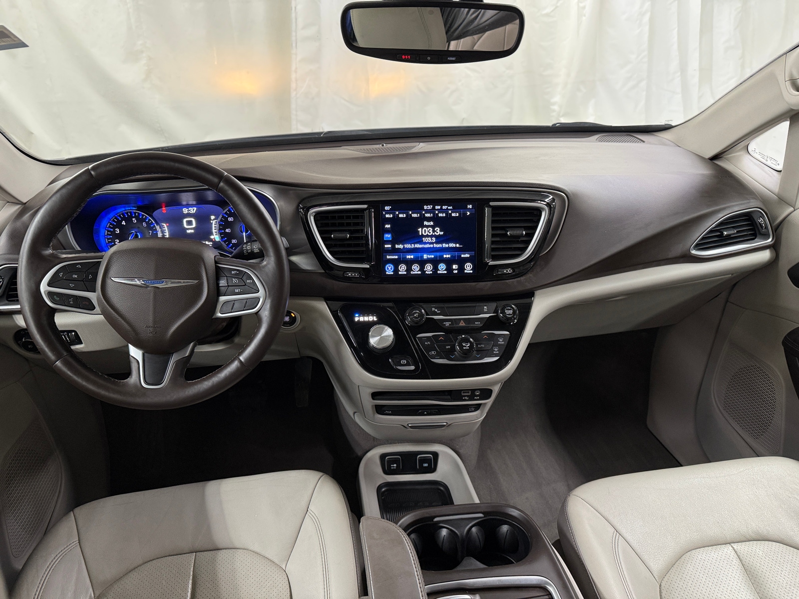 Thumbnail: 2017 Chrysler Pacifica - 2