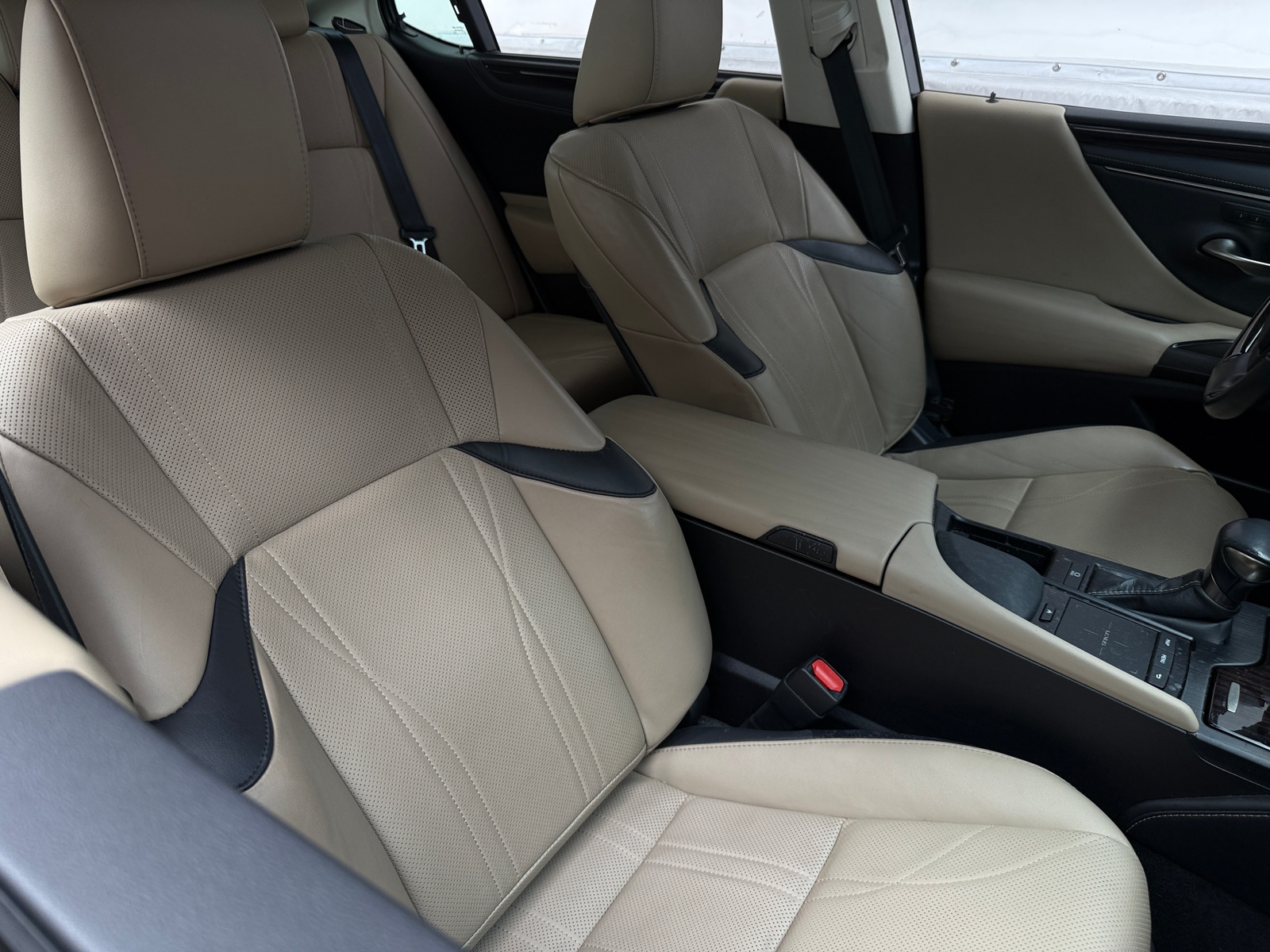 Thumbnail: 2019 Lexus ES - 2