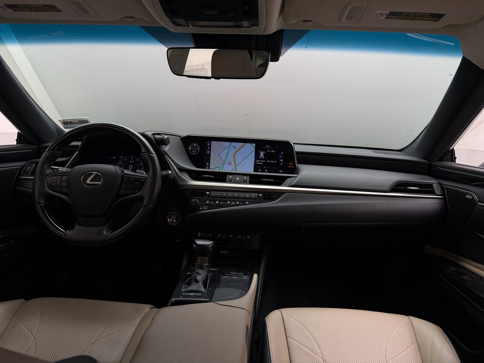 Thumbnail: 2019 Lexus ES - 3