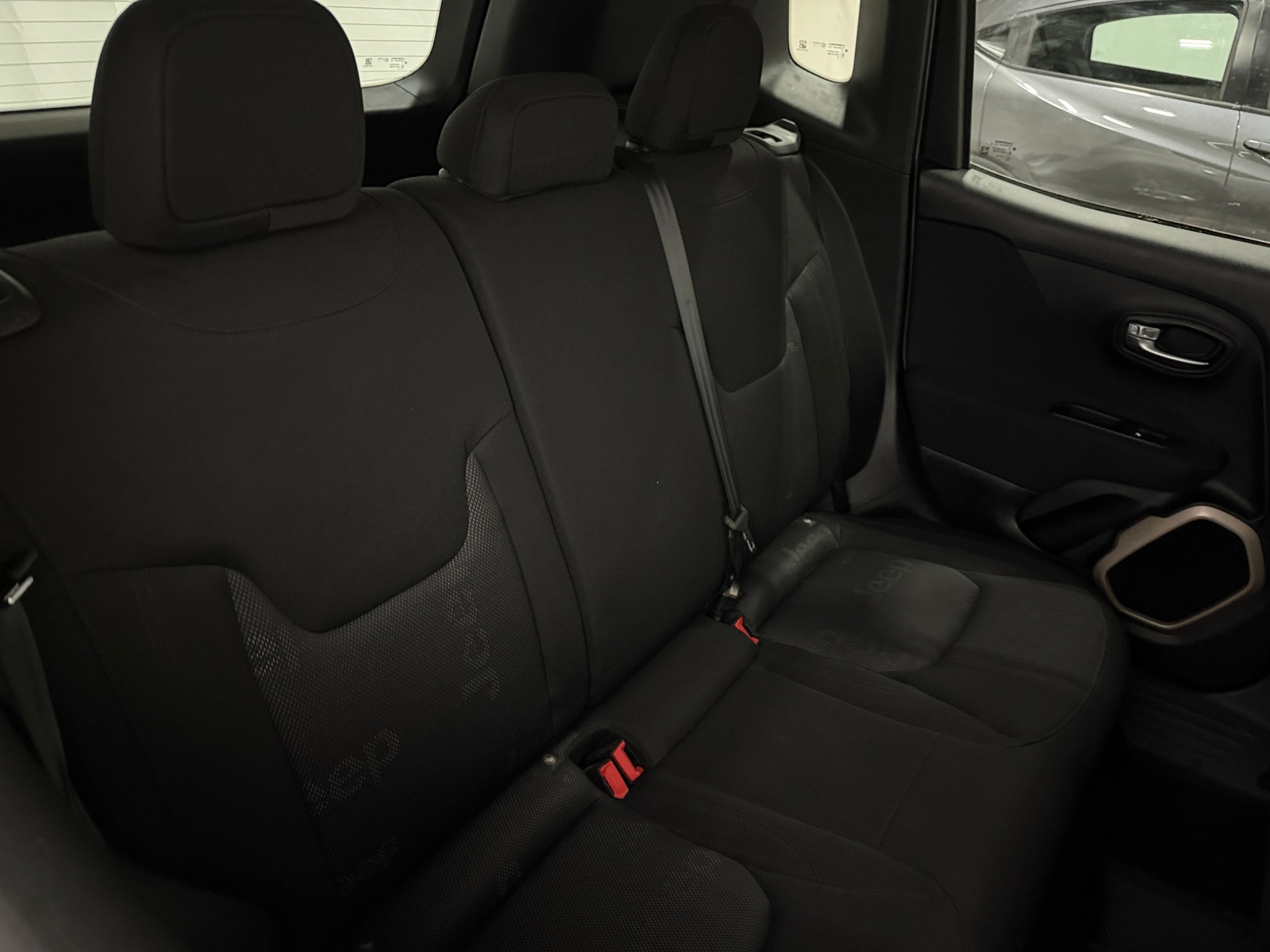 Thumbnail: 2017 Jeep Renegade - 6