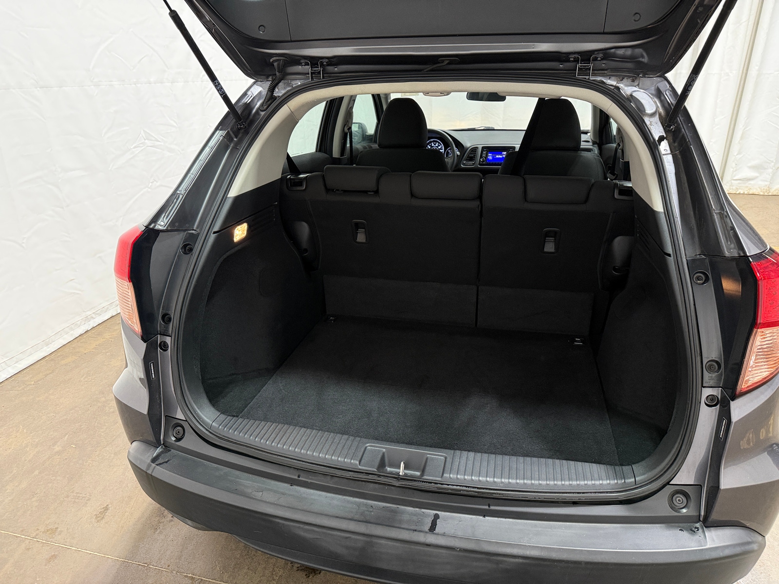 Thumbnail: 2017 Honda HR-V - 7