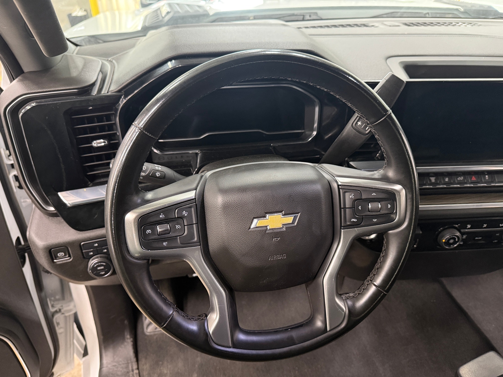 Thumbnail: 2024 Chevrolet Silverado 2500 - 5