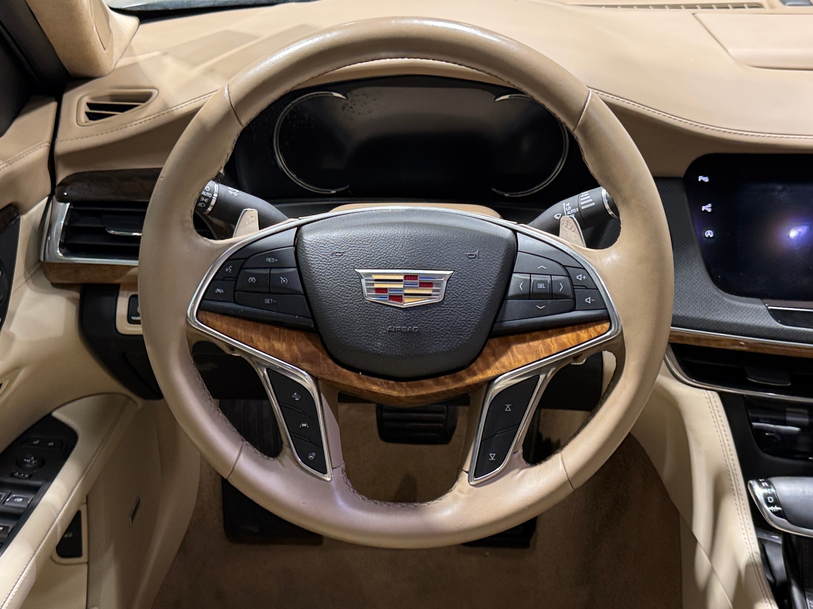 Thumbnail: 2016 Cadillac CT6 - 4