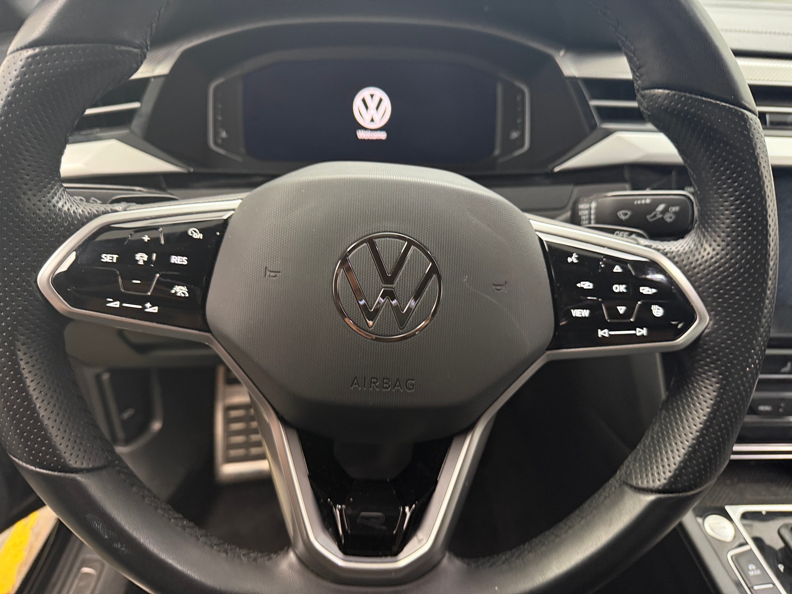 Thumbnail: 2023 Volkswagen Arteon - 4