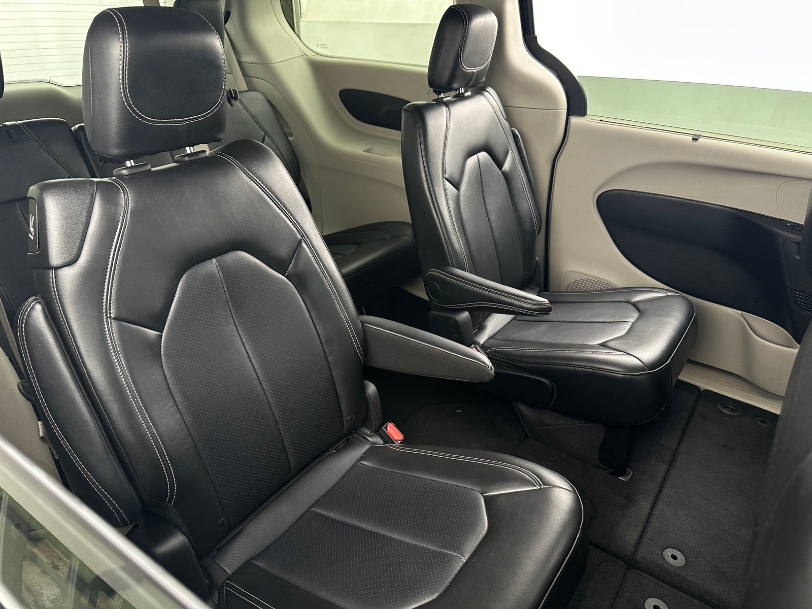 Thumbnail: 2024 Chrysler Pacifica - 5