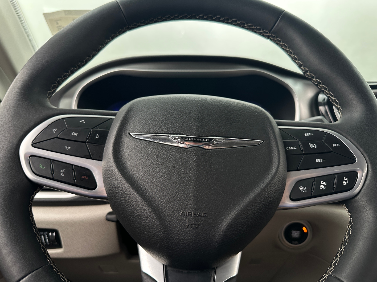 Thumbnail: 2024 Chrysler Pacifica - 4