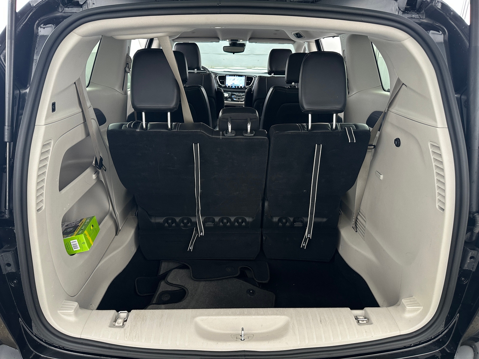 Thumbnail: 2024 Chrysler Pacifica - 6