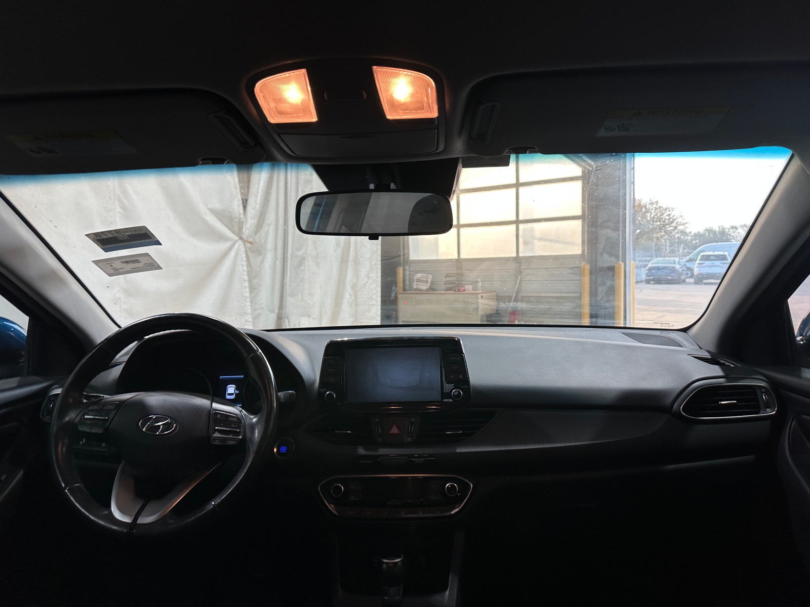 Thumbnail: 2018 Hyundai Elantra - 3