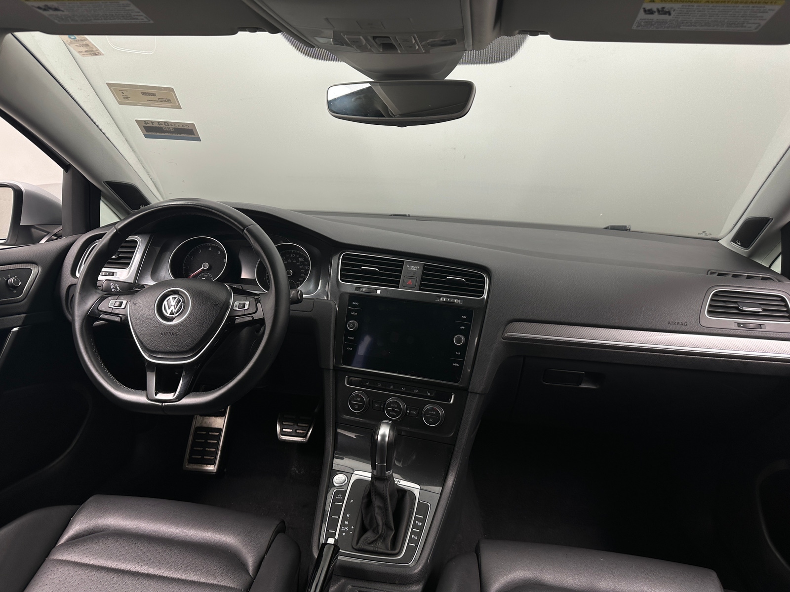 Thumbnail: 2019 Volkswagen Golf - 2