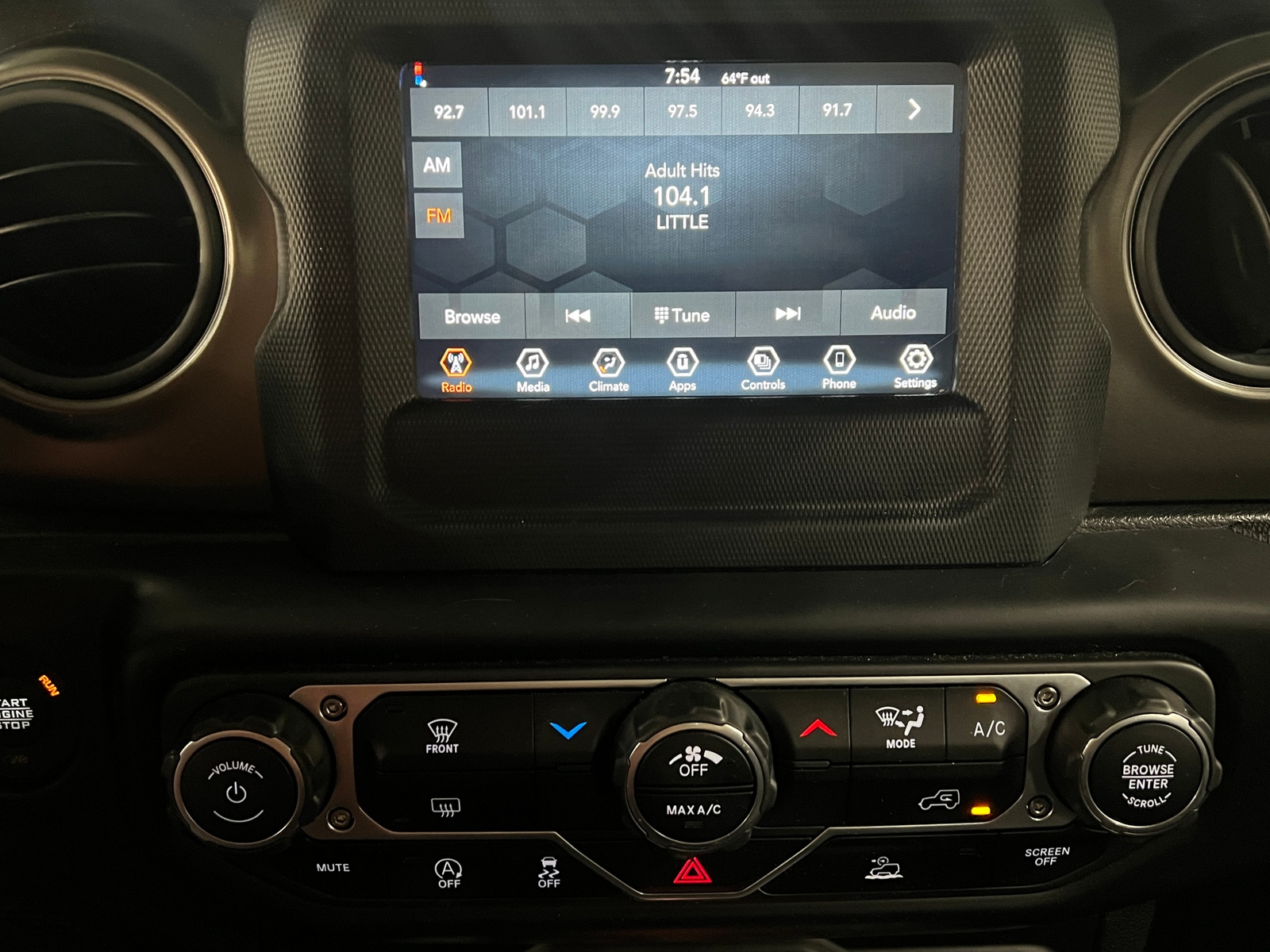 Thumbnail: 2023 Jeep Gladiator - 4