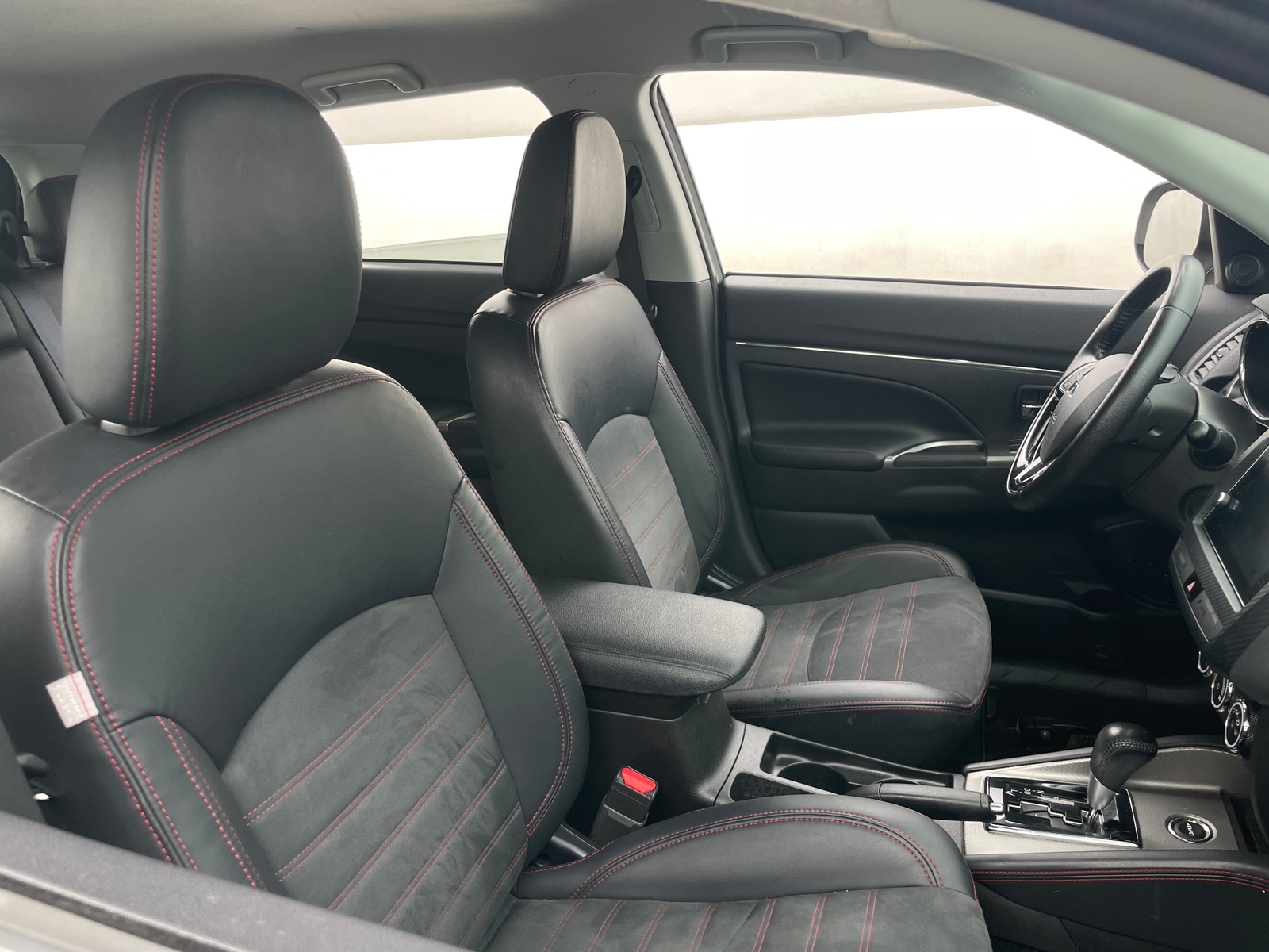 Thumbnail: 2018 Mitsubishi Outlander Sport - 2