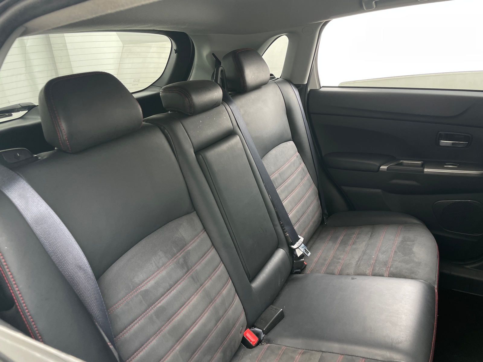 Thumbnail: 2018 Mitsubishi Outlander Sport - 6