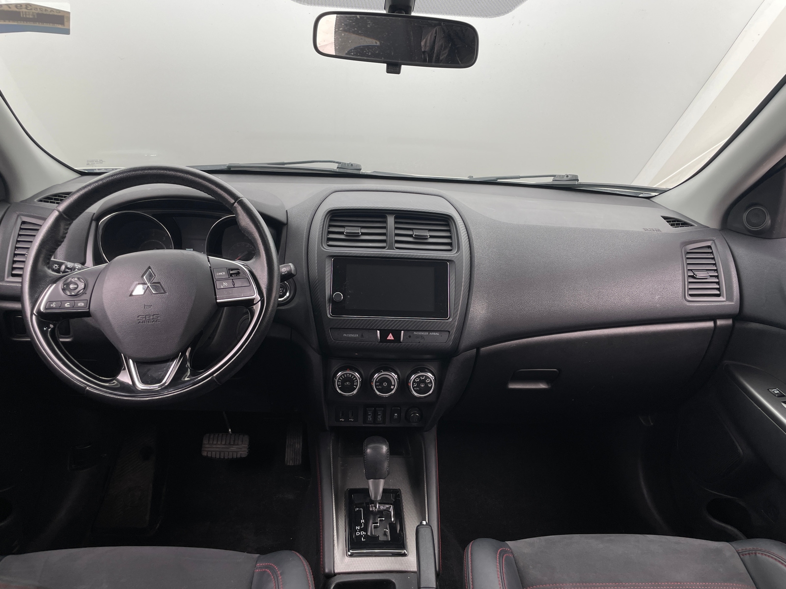 Thumbnail: 2018 Mitsubishi Outlander Sport - 3