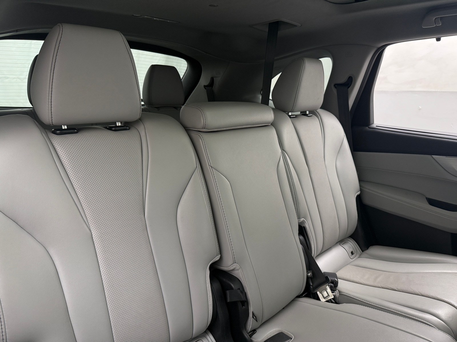 Thumbnail: 2024 Acura MDX - 5