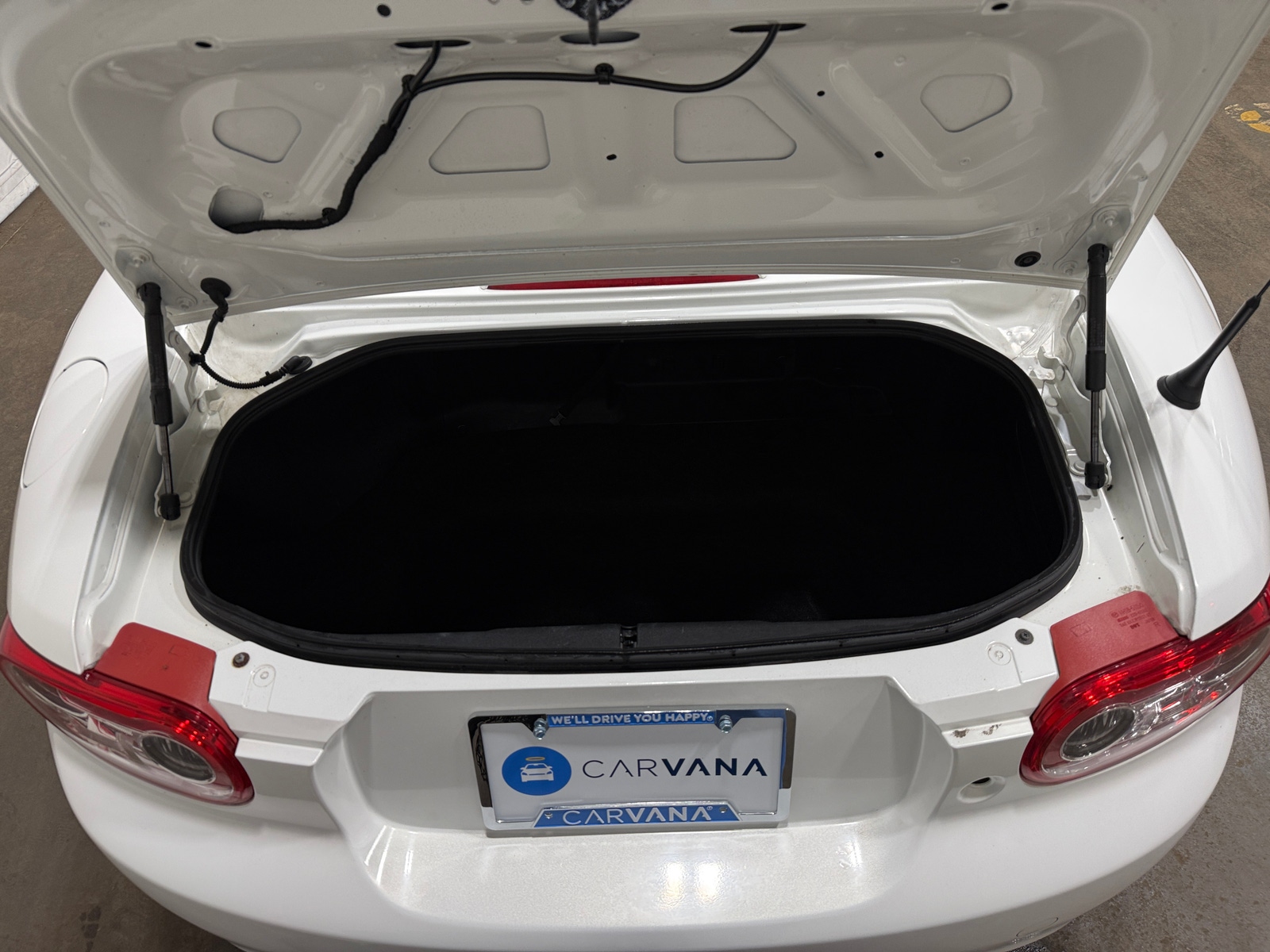 Thumbnail: 2014 Mazda MX-5 Miata - 6