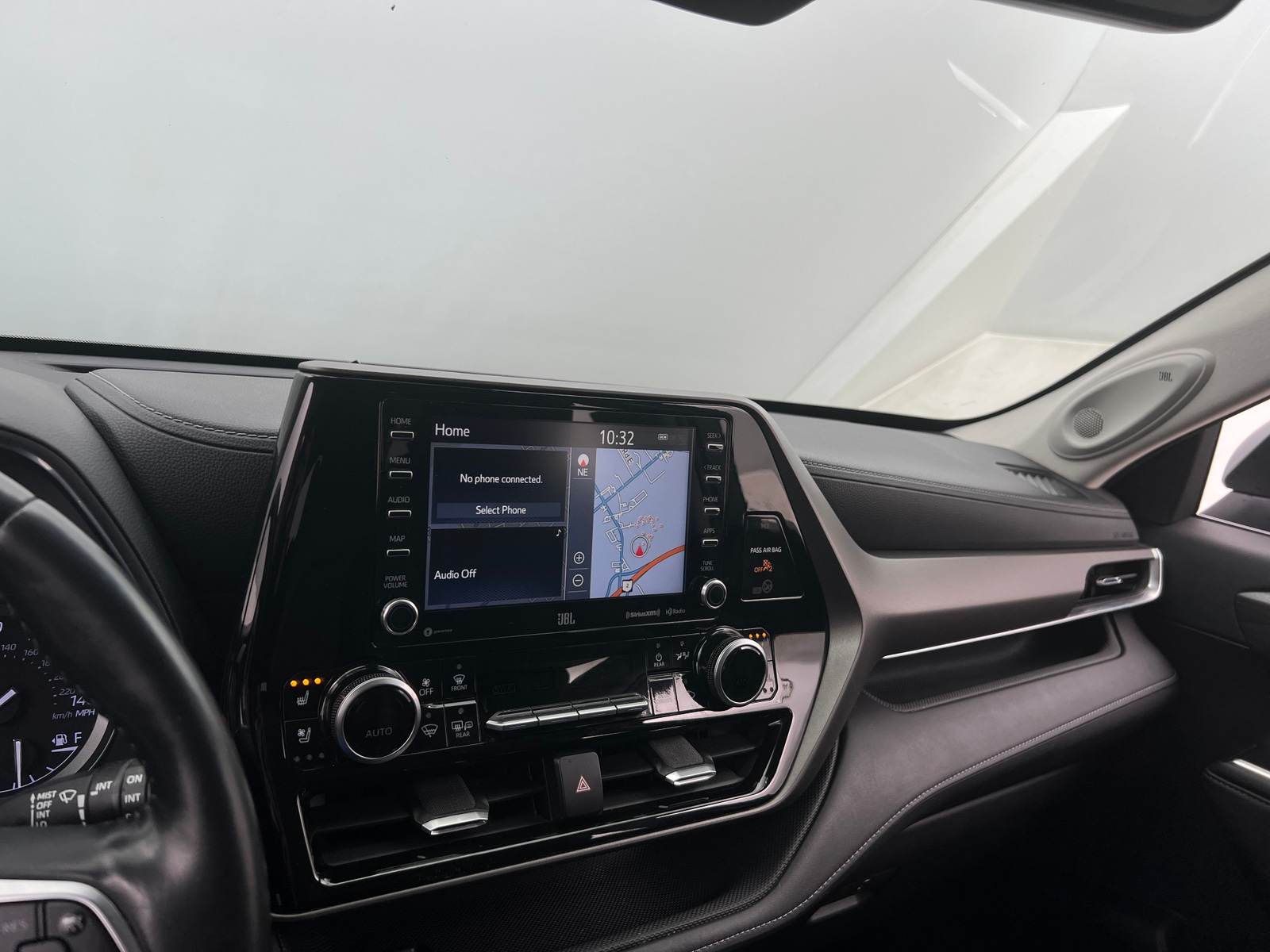 Thumbnail: 2020 Toyota Highlander - 3