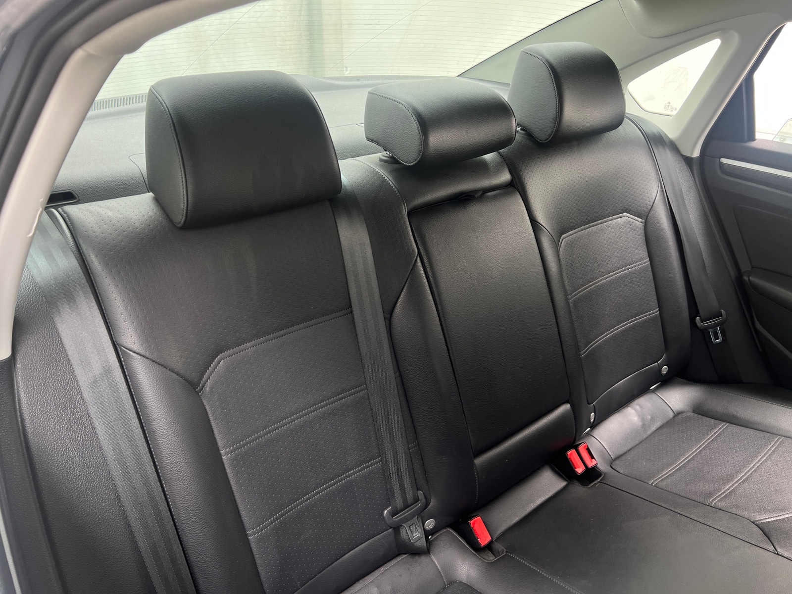 Thumbnail: 2016 Volkswagen Passat - 5