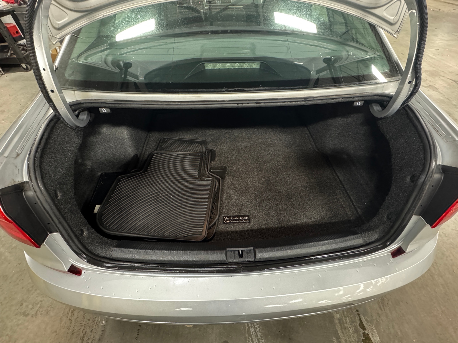 Thumbnail: 2016 Volkswagen Passat - 6