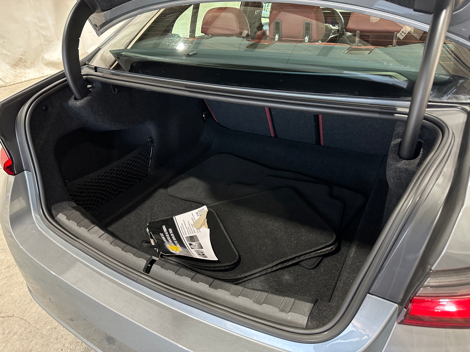 Thumbnail: 2025 BMW 3 Series - 6