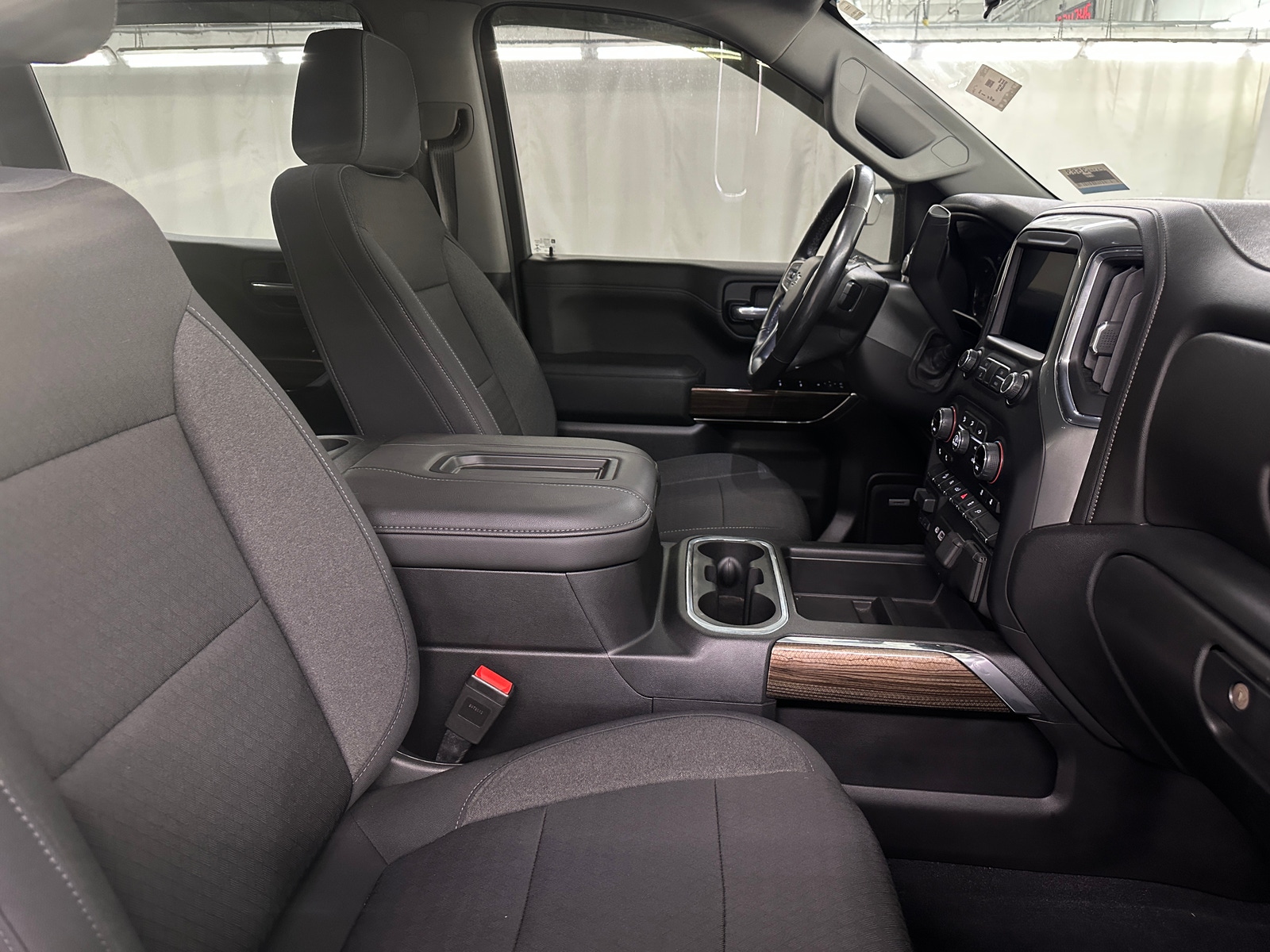 Thumbnail: 2020 Chevrolet Silverado 1500 - 2