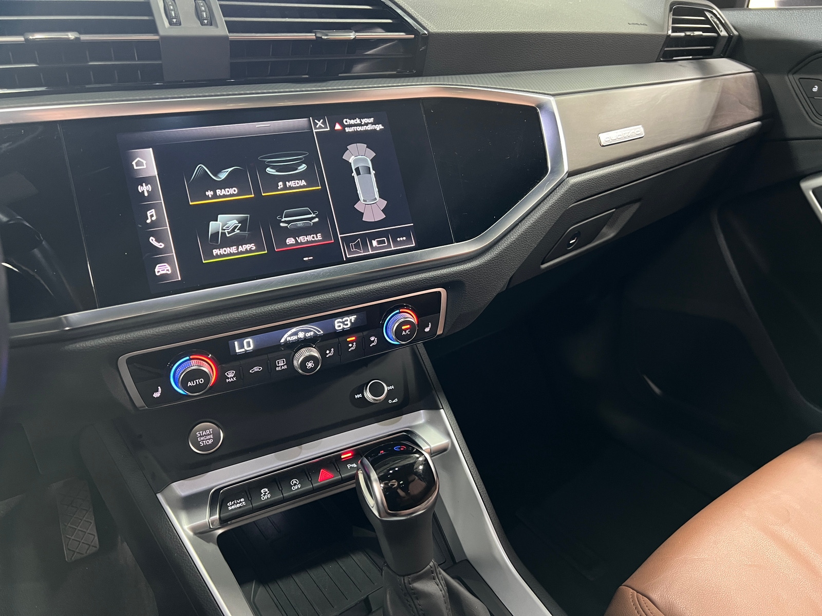 Thumbnail: 2019 Audi Q3 - 3