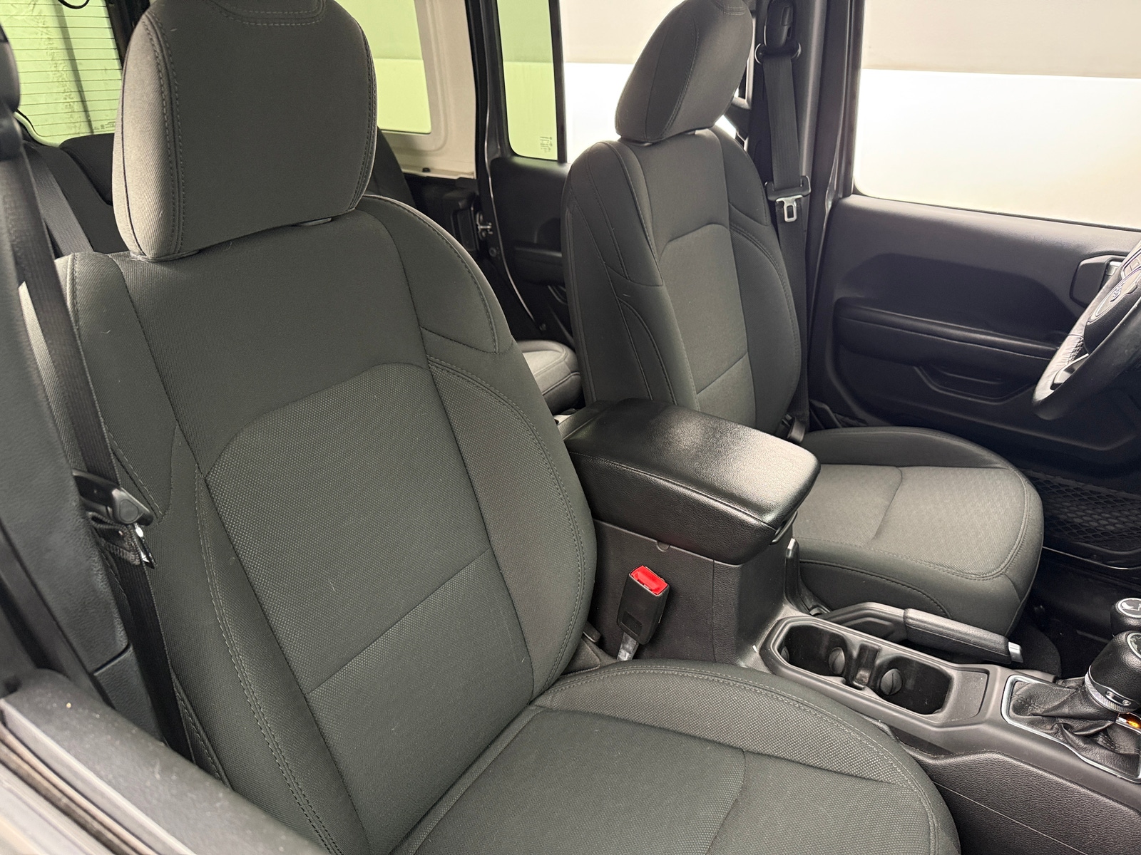 Thumbnail: 2019 Jeep Wrangler - 2