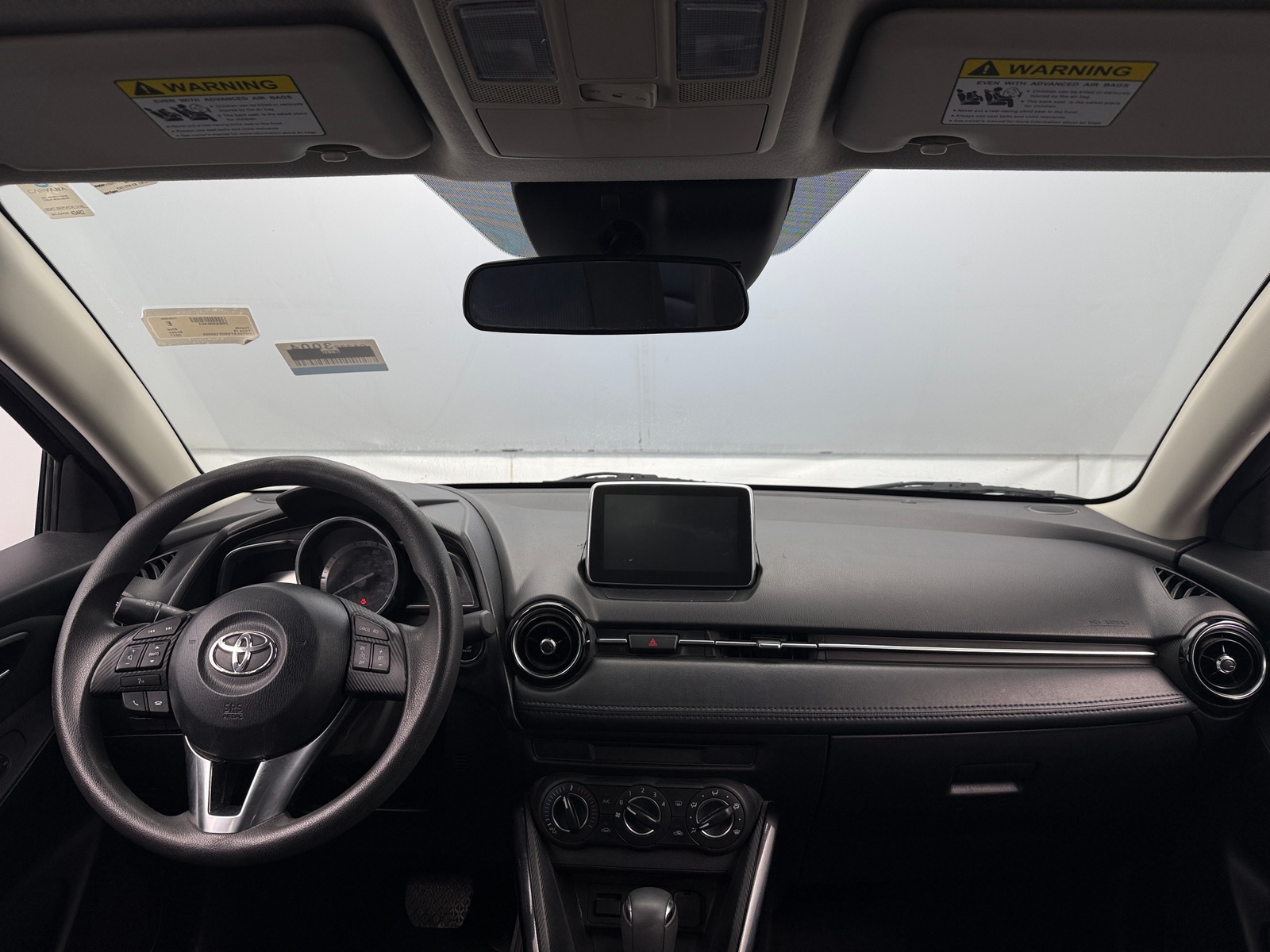 Thumbnail: 2017 Toyota Yaris iA - 3