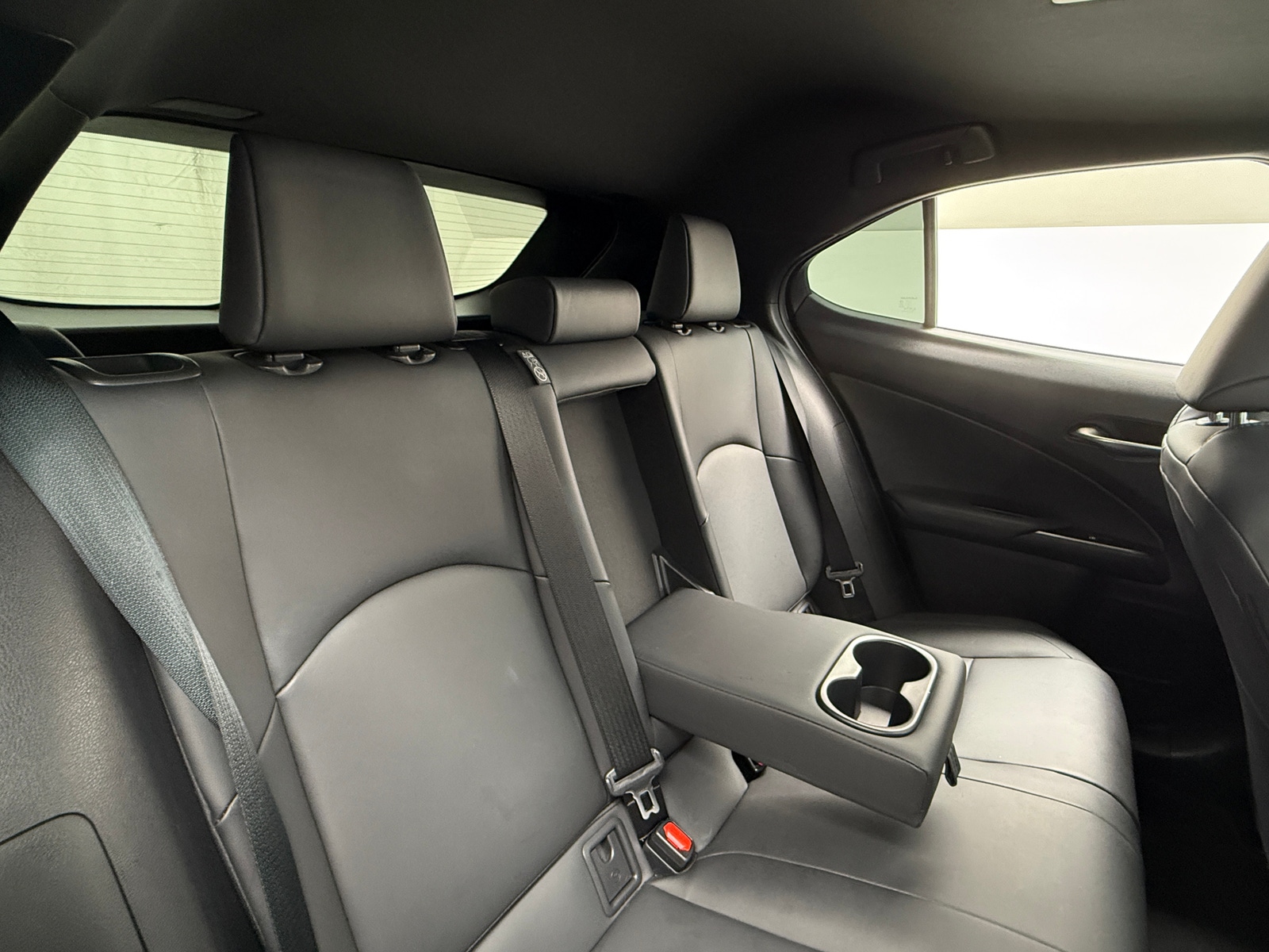 Thumbnail: 2025 Lexus UX - 5