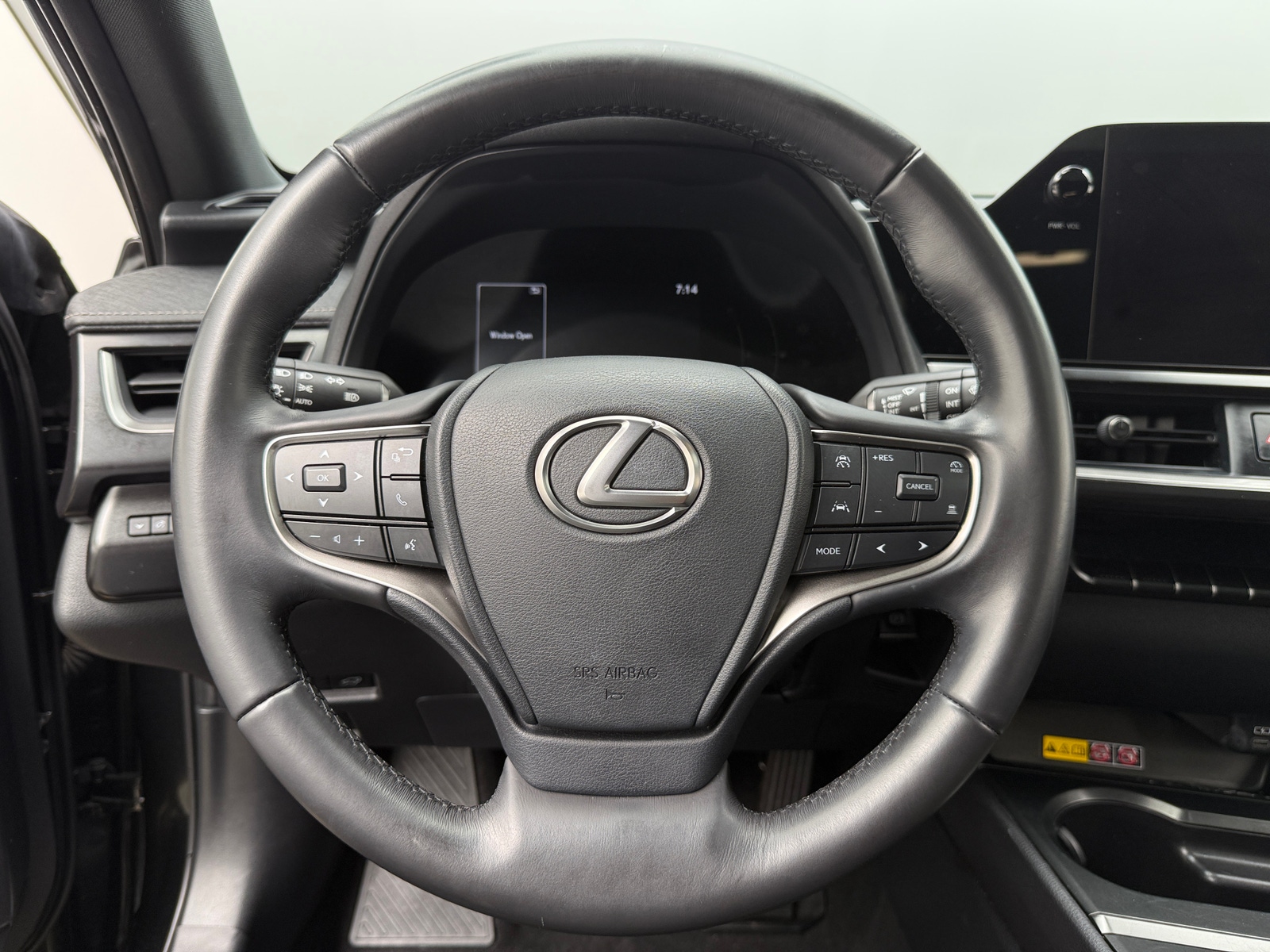 Thumbnail: 2025 Lexus UX - 4