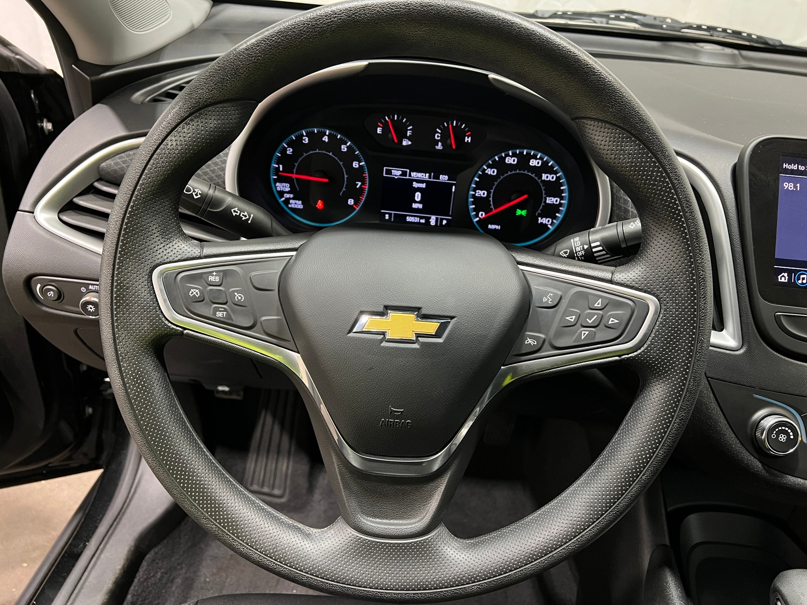 Thumbnail: 2022 Chevrolet Malibu - 5