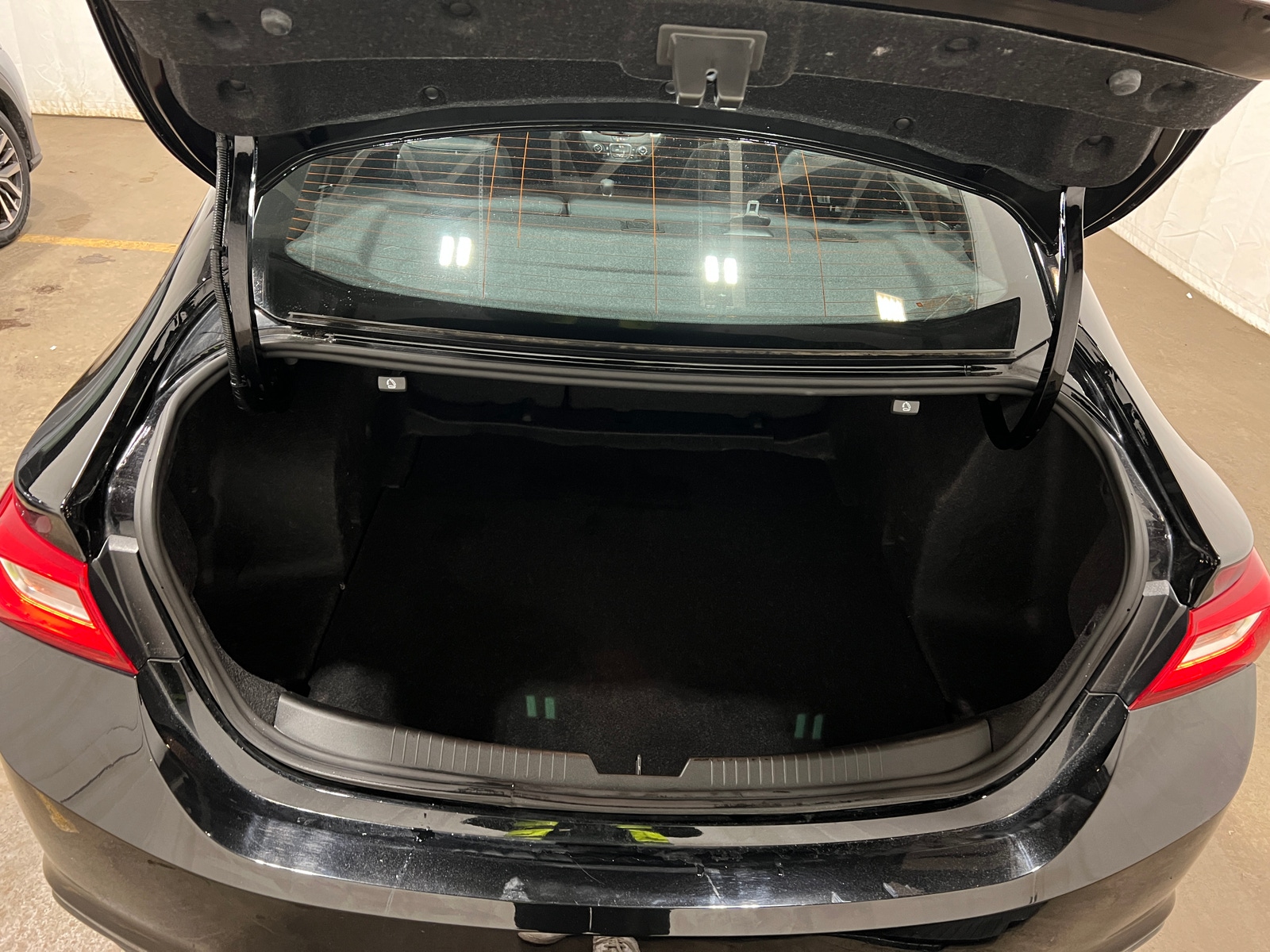 Thumbnail: 2022 Chevrolet Malibu - 7