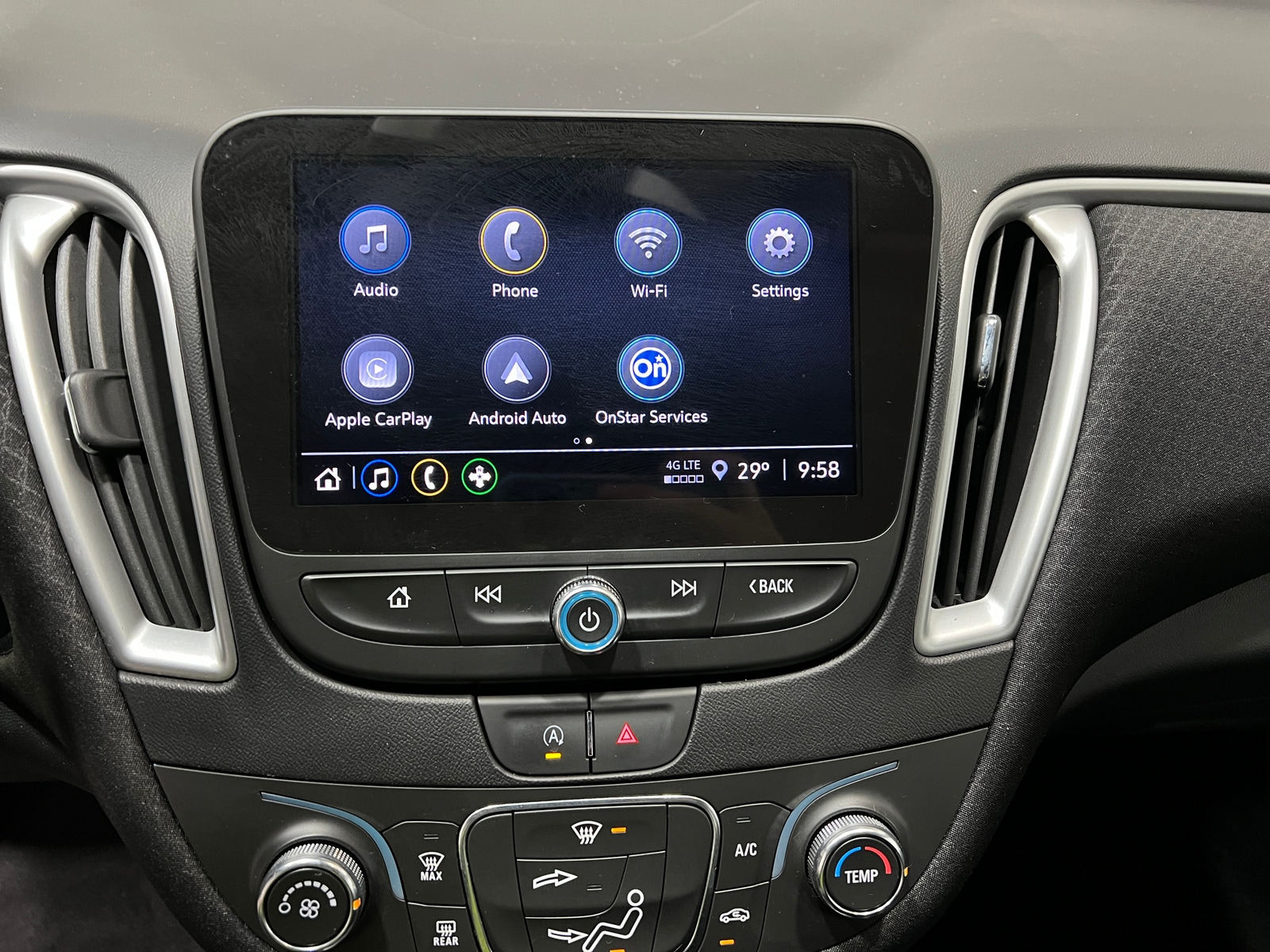 Thumbnail: 2022 Chevrolet Malibu - 4