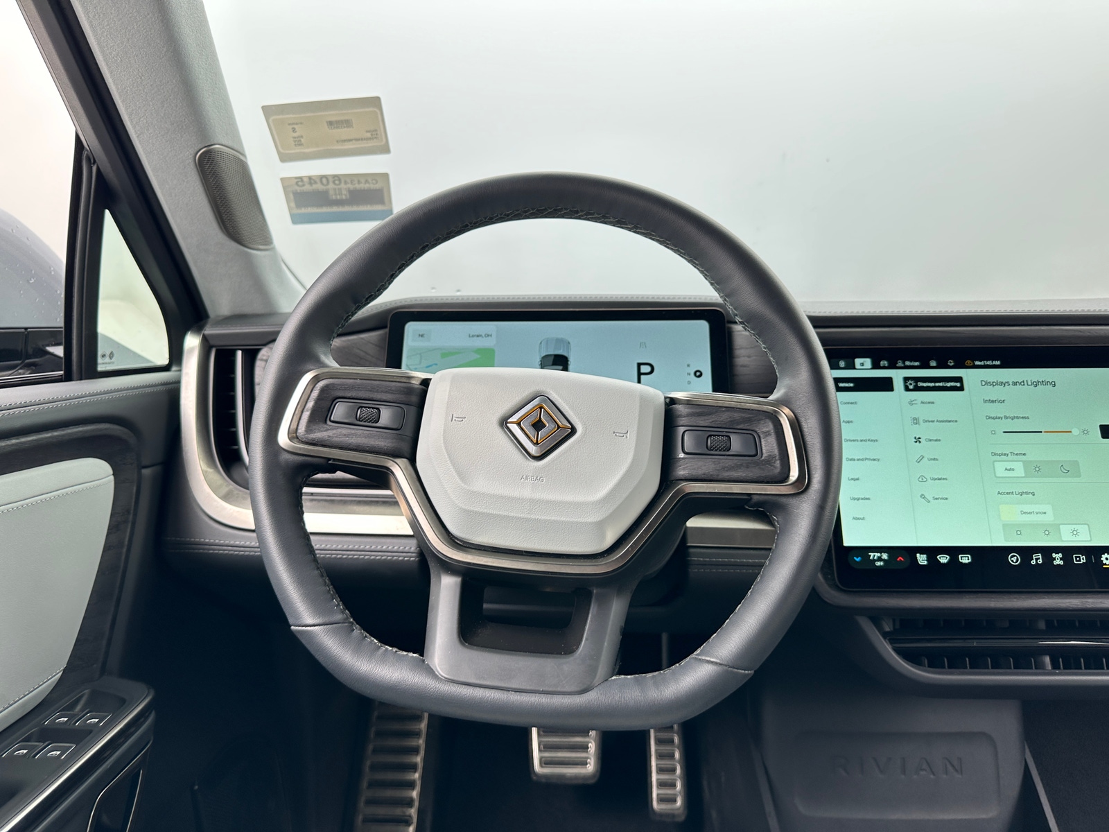 Thumbnail: 2023 Rivian R1S - 4