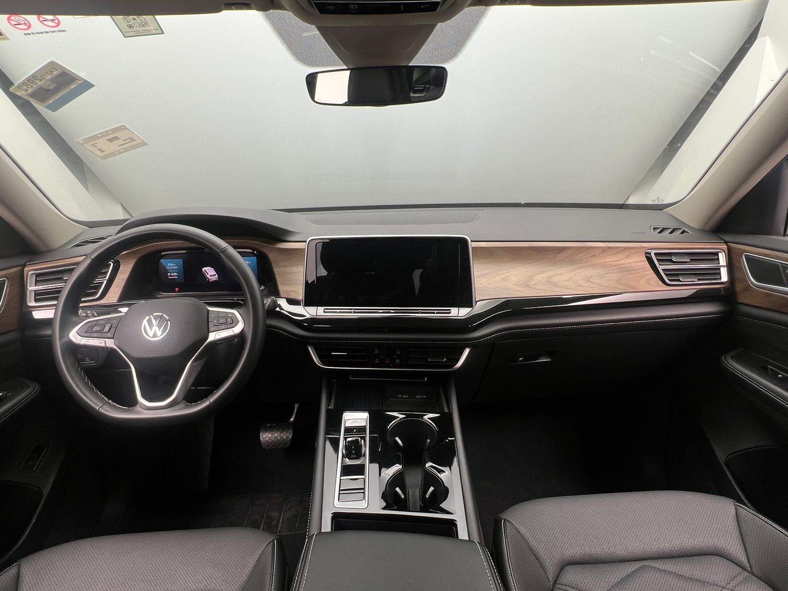 Thumbnail: 2025 Volkswagen Atlas - 2