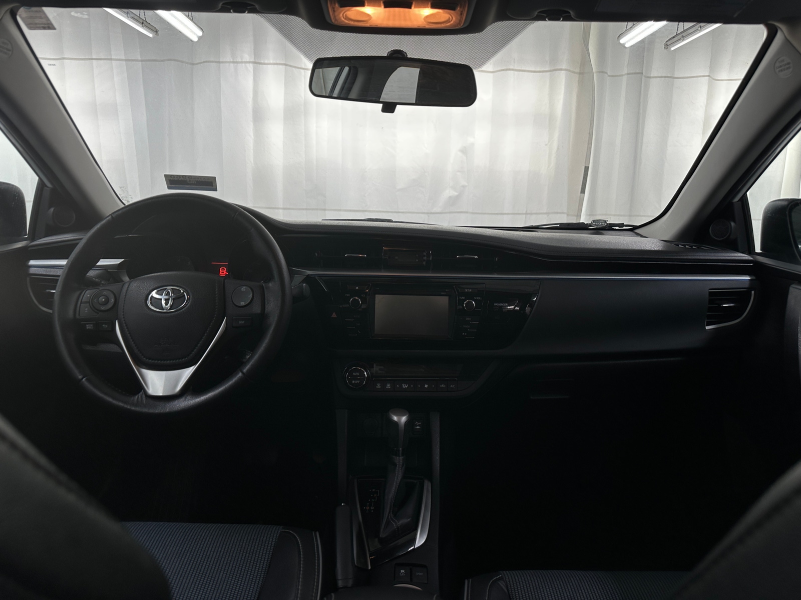 Thumbnail: 2016 Toyota Corolla - 3