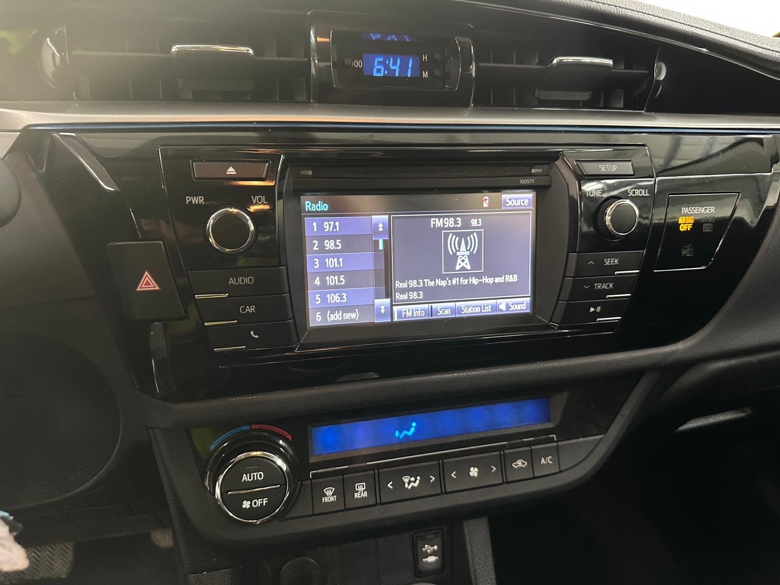 Thumbnail: 2016 Toyota Corolla - 4