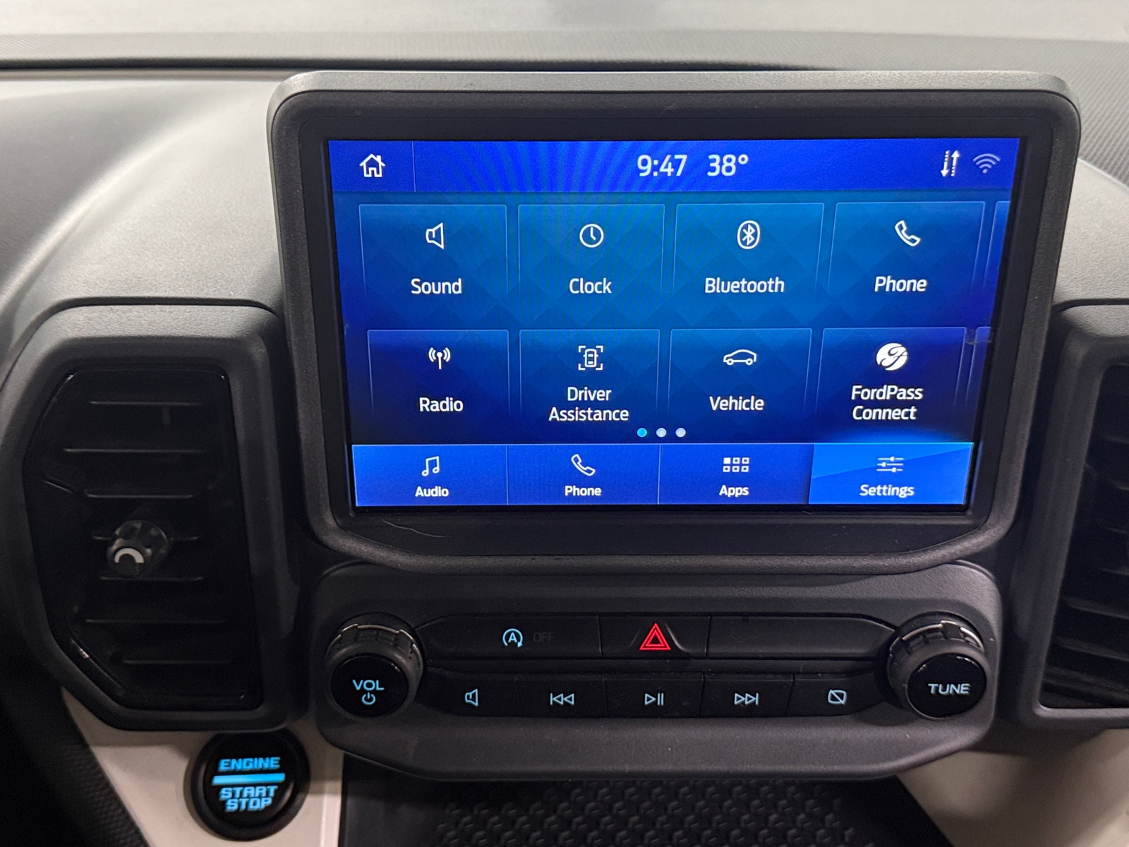 Thumbnail: 2024 Ford Bronco Sport - 4