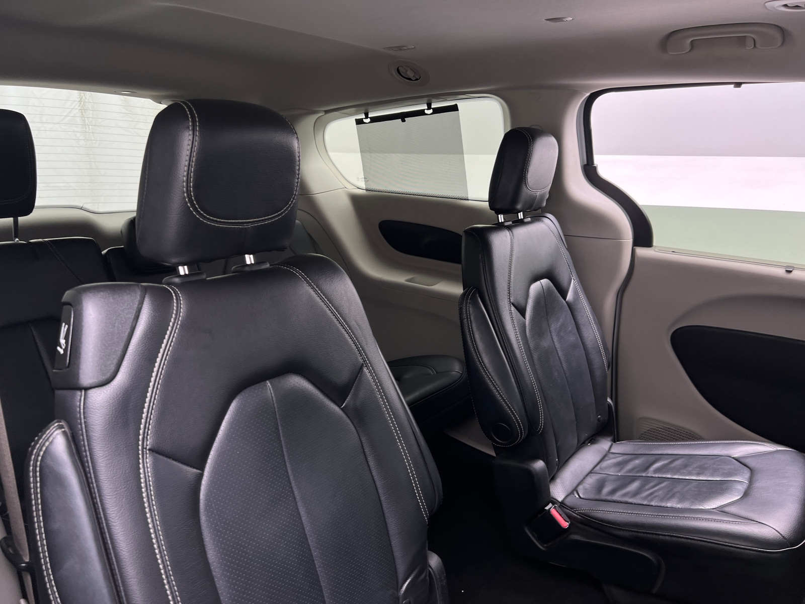 Thumbnail: 2022 Chrysler Pacifica - 5