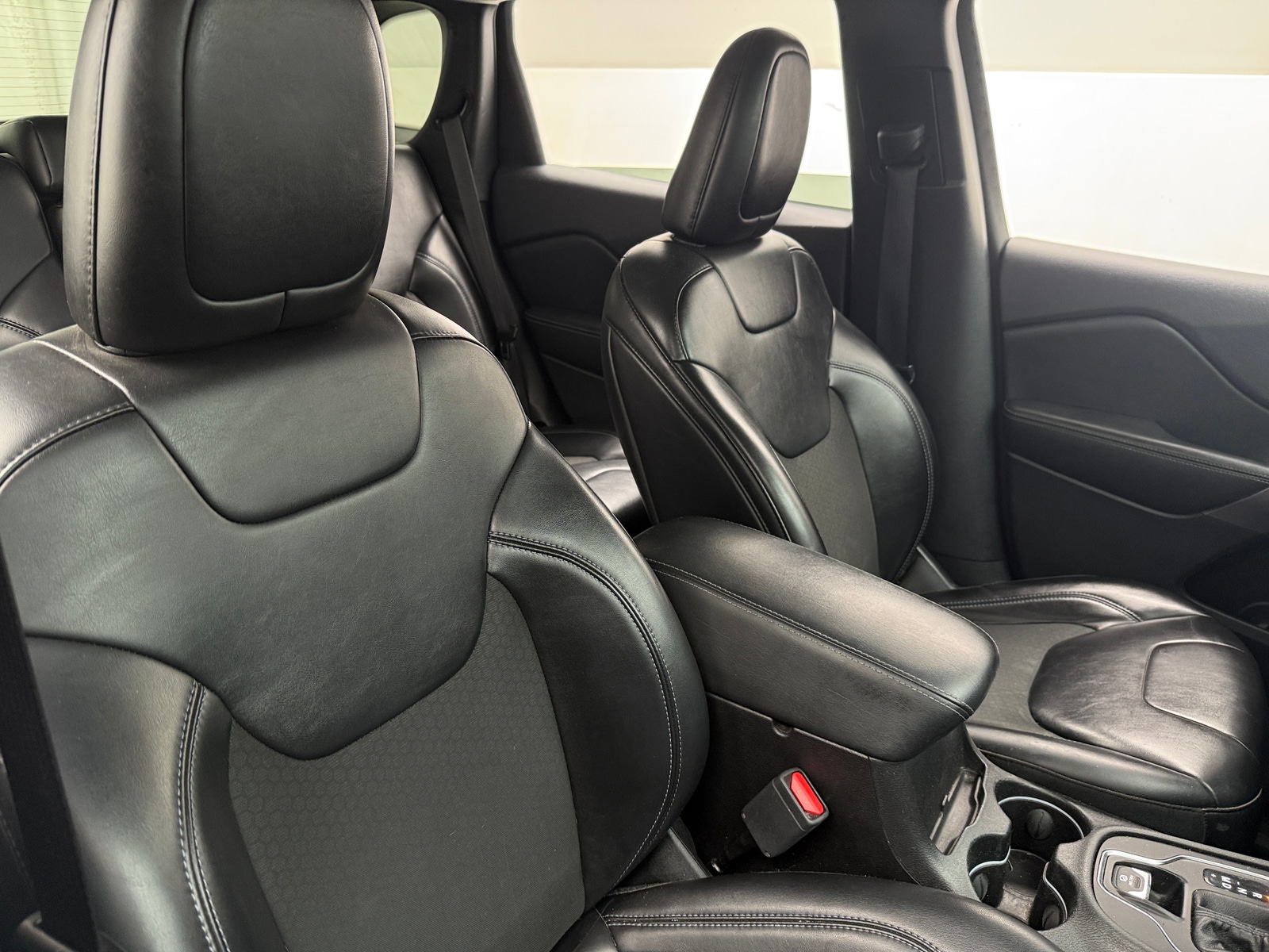 Thumbnail: 2019 Jeep Cherokee - 2