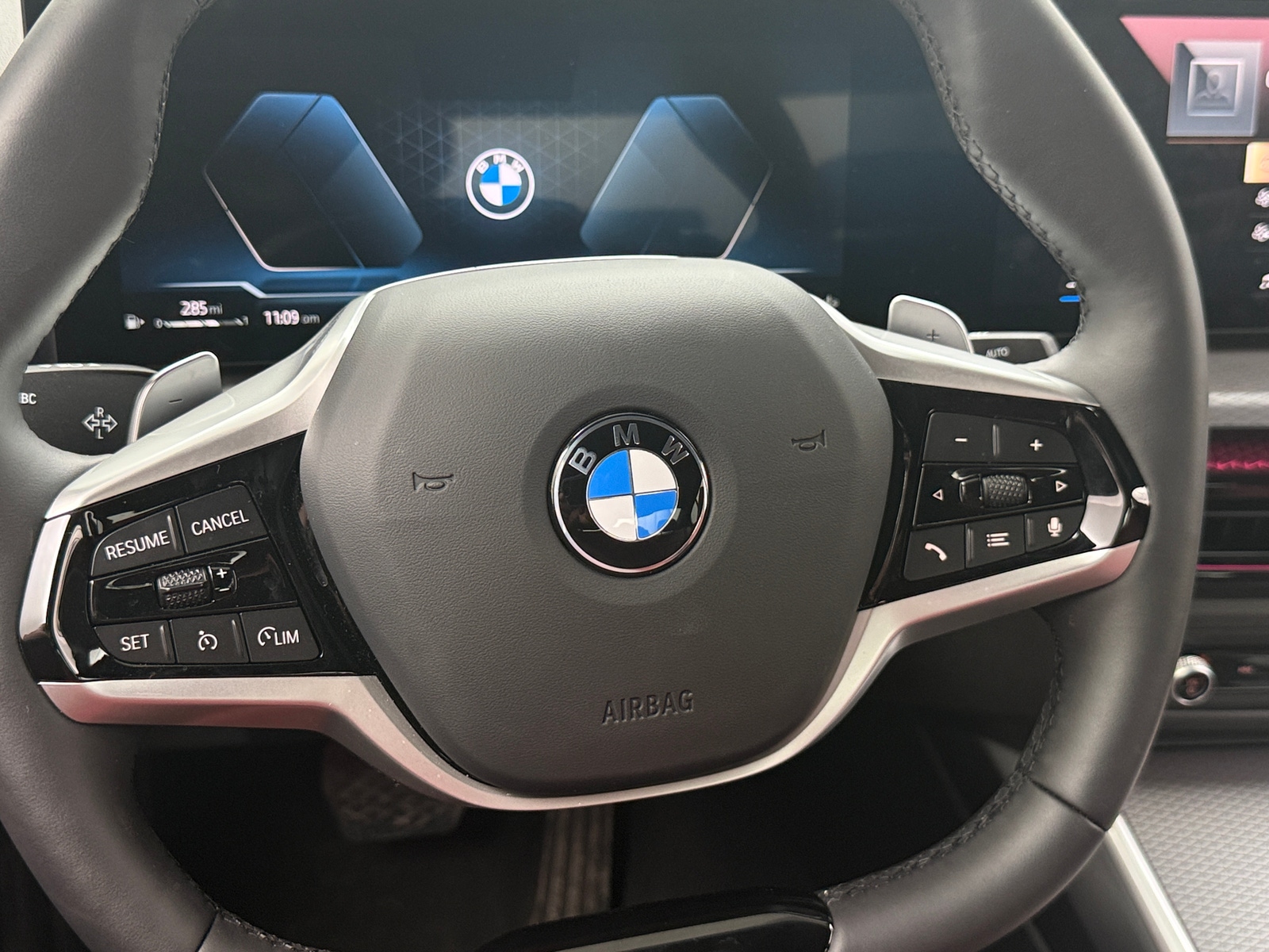 Thumbnail: 2025 BMW 3 Series - 4